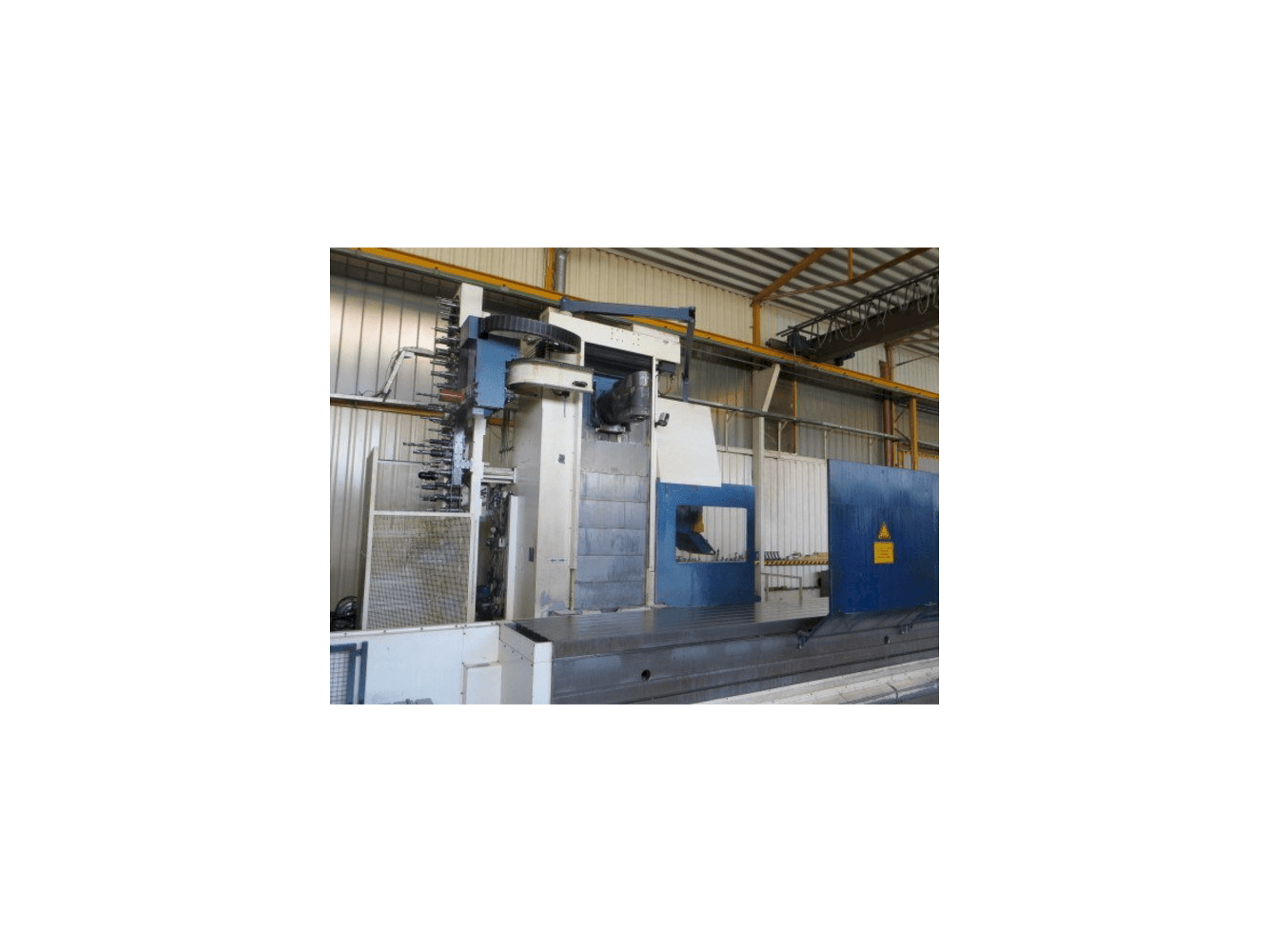 Frontansicht der Correa L 30/84 Maschine