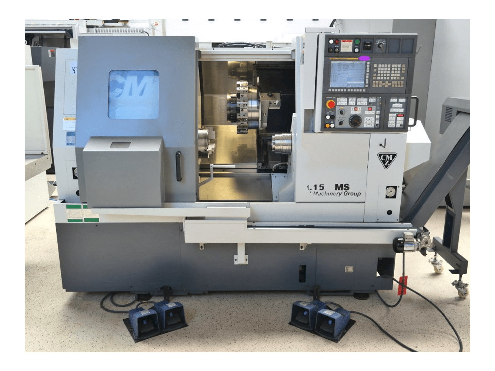 Frontansicht der CMZ TL 15 SMC Maschine