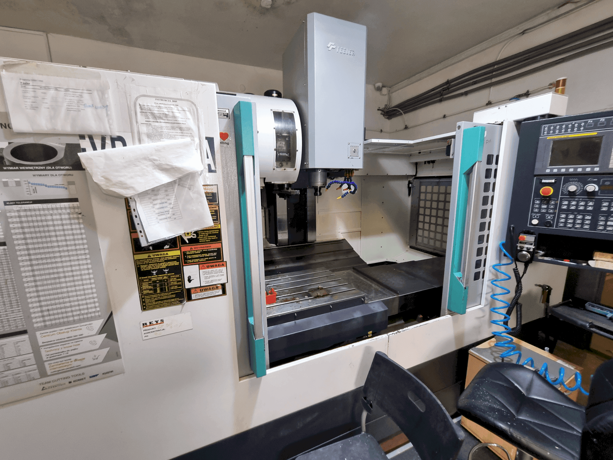 Frontansicht der Feeler FVP1300A Maschine