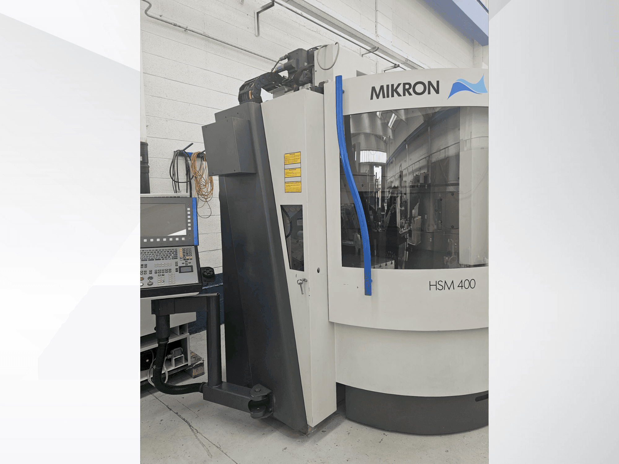 Frontansicht der MIKRON HSM 400 Maschine