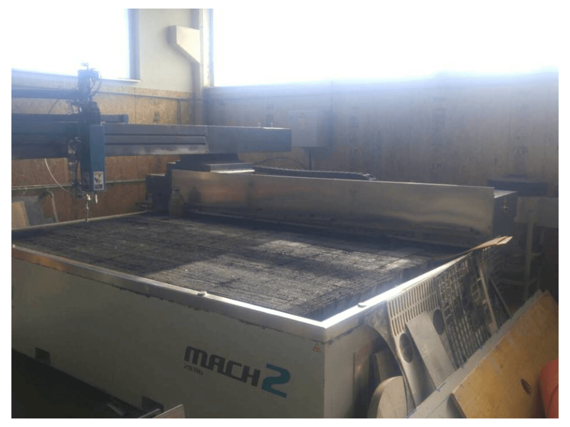 Frontansicht der Flow Mach2-3120b Maschine