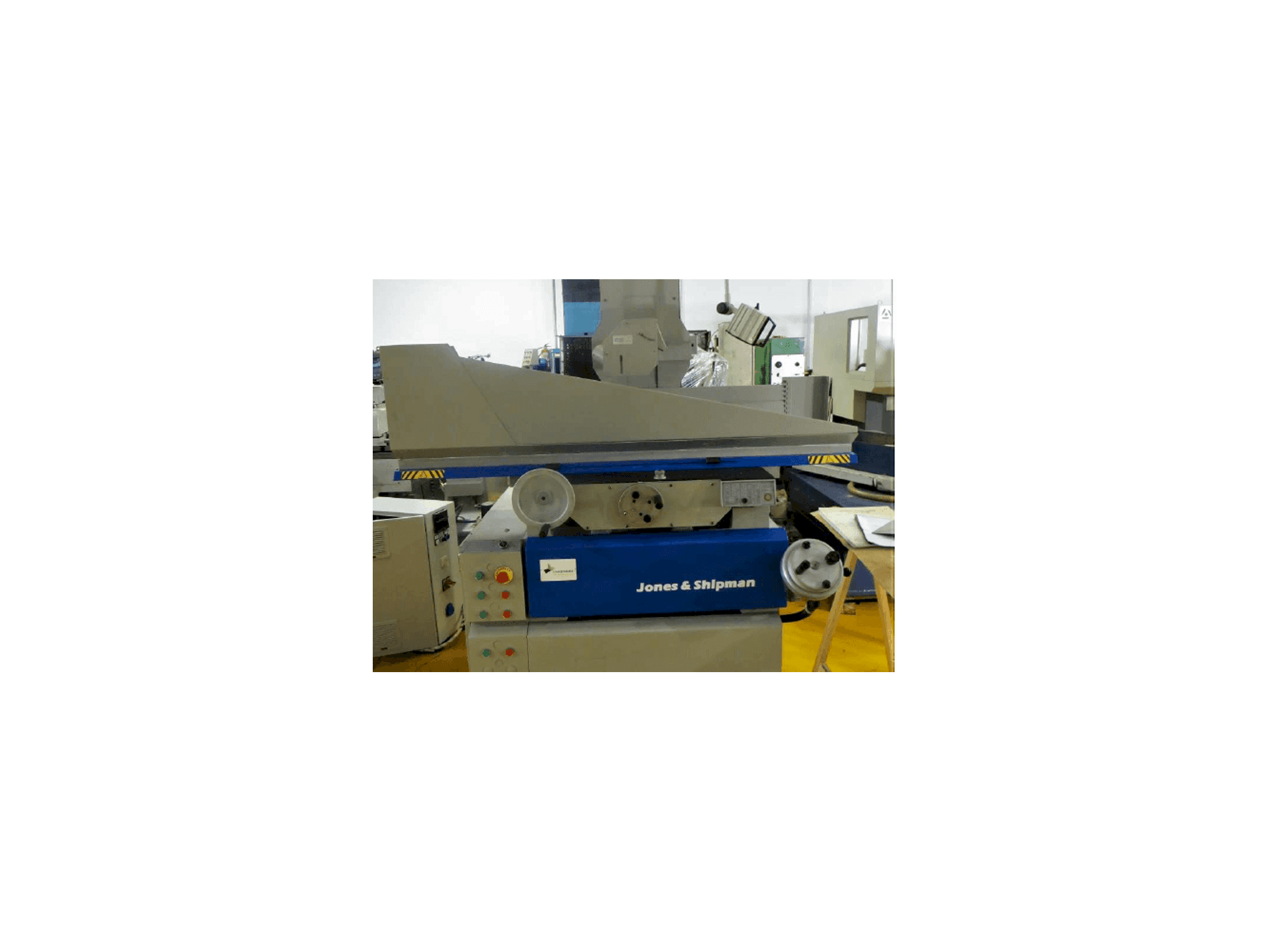 Frontansicht der Jones & Shipman 1400 E Maschine