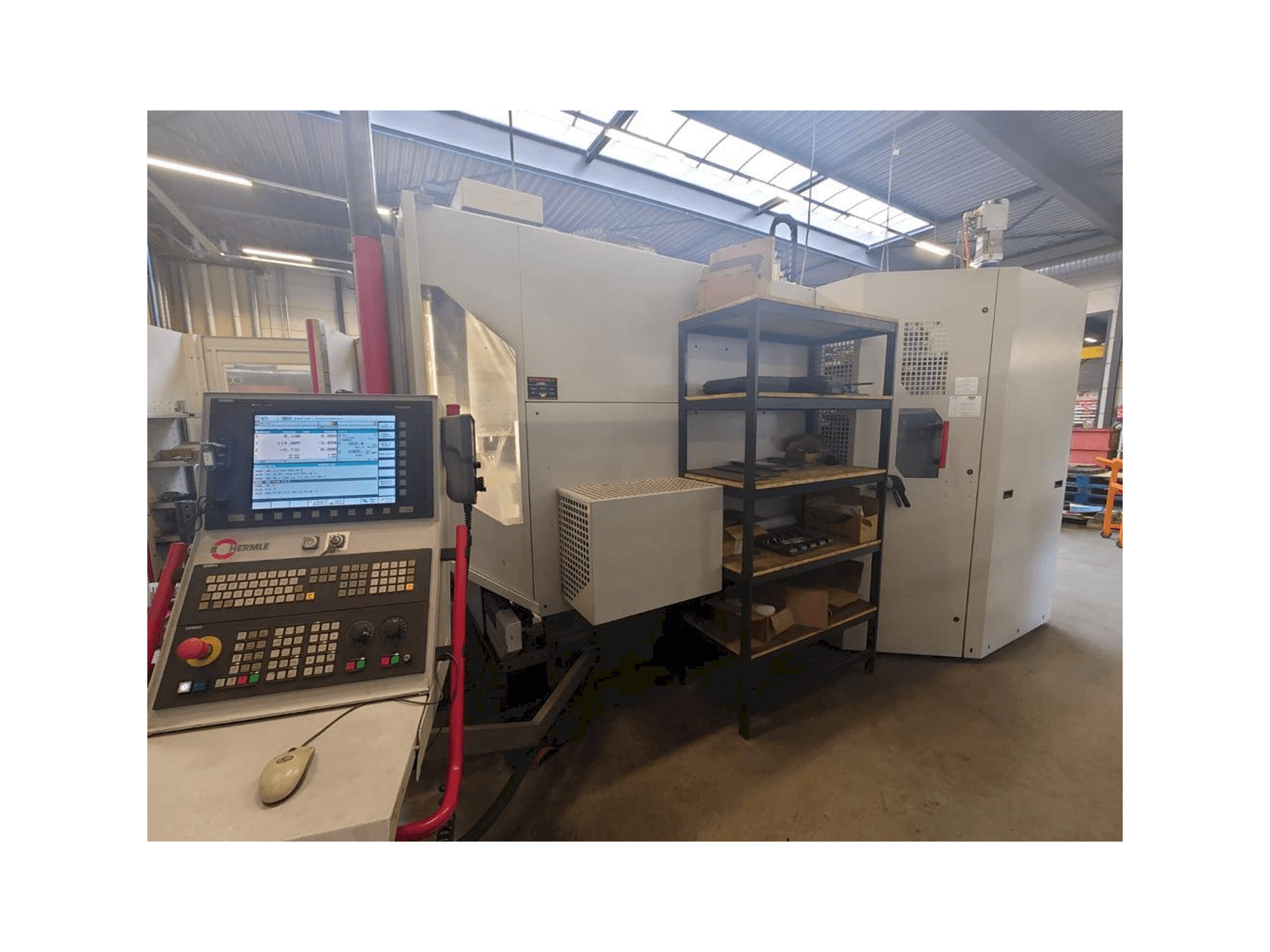 Frontansicht der HERMLE C40U Maschine