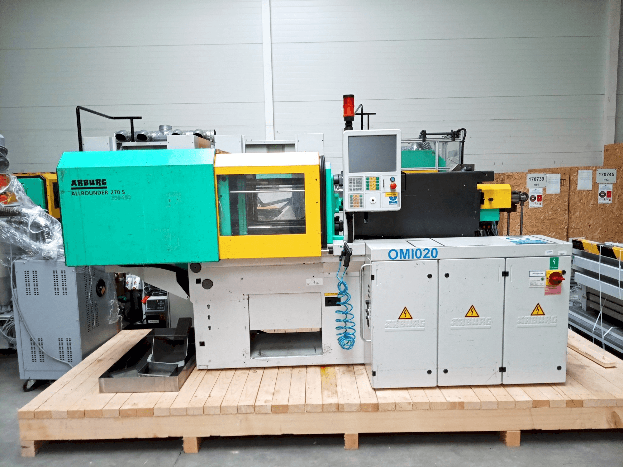 Frontansicht der Arburg Allrounder 270S 350-100U Maschine