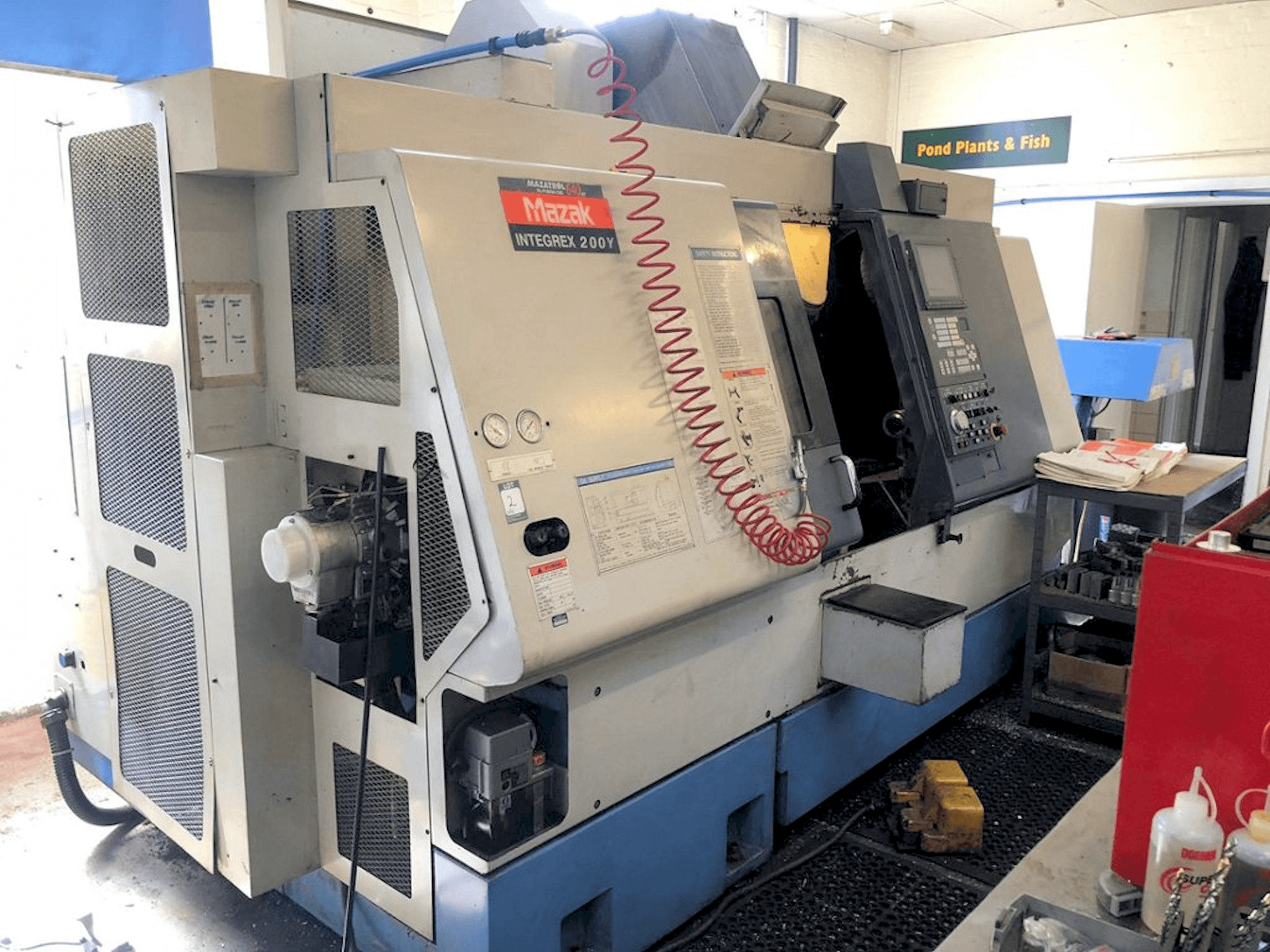 Frontansicht der Mazak Integrex 200Y Maschine