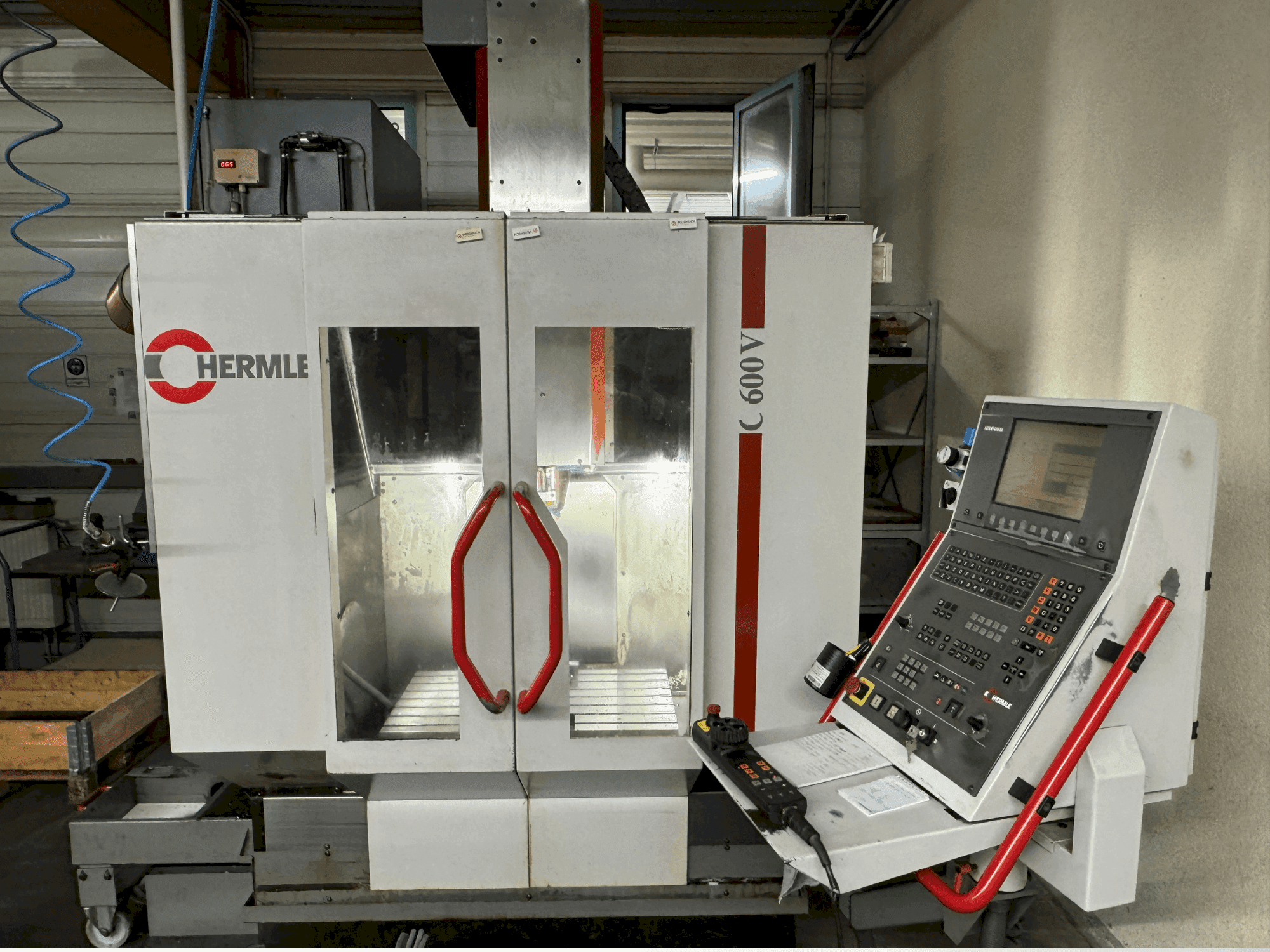 Frontansicht der HERMLE C600 Maschine