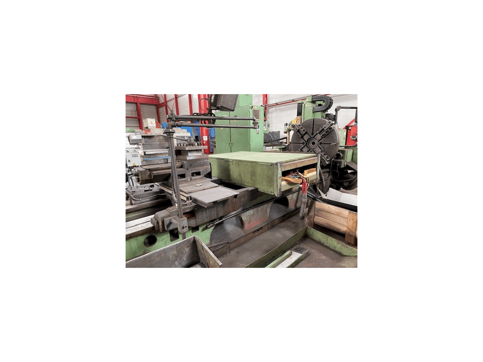 Frontansicht der TOS SU 100/8000 Maschine