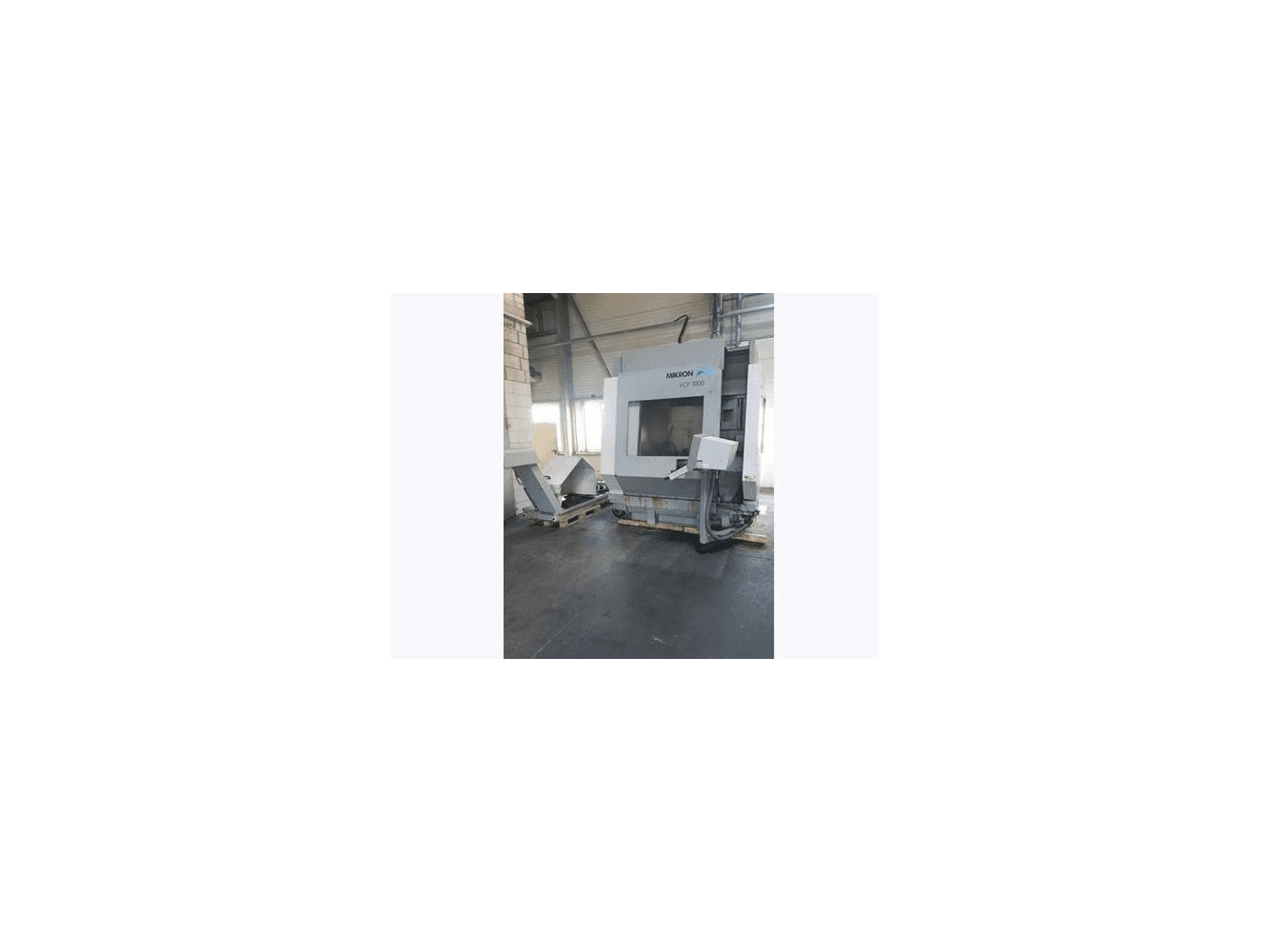 Frontansicht der MIKRON VCP 1000 Maschine