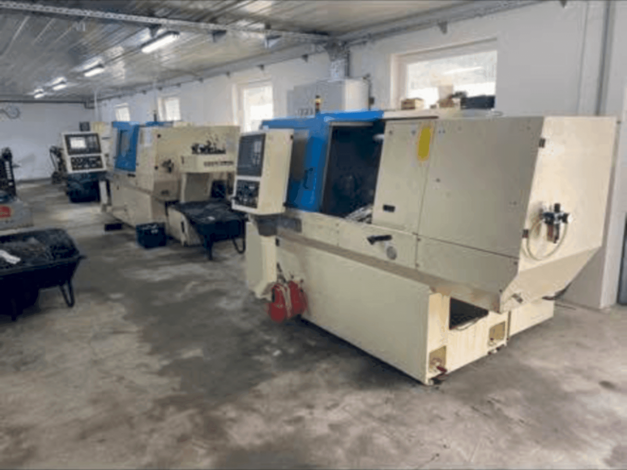 Frontansicht der Index MC 400 Maschine