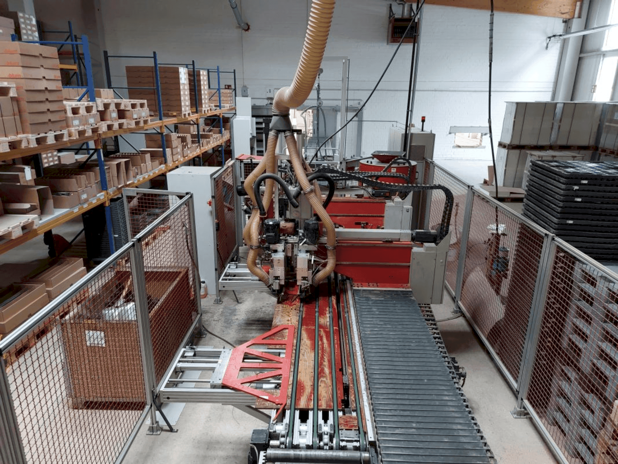 Frontansicht der Priess & Horstmann BMA-DLS-CNC Maschine