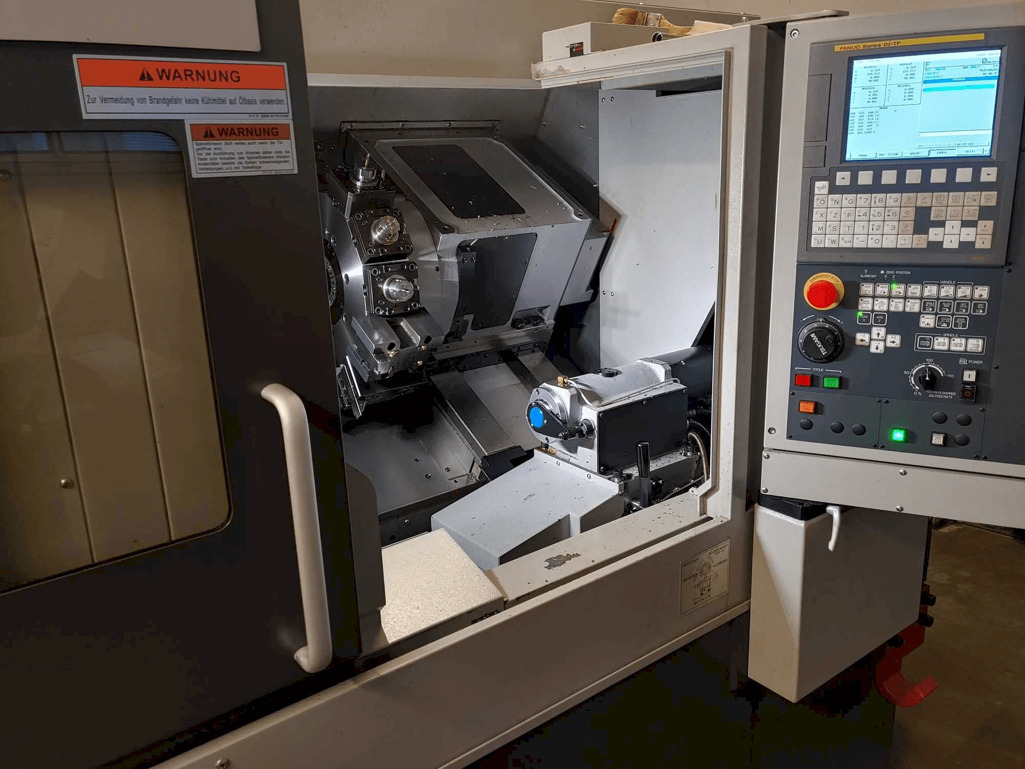 Frontansicht der TSUGAMI M08DE Maschine