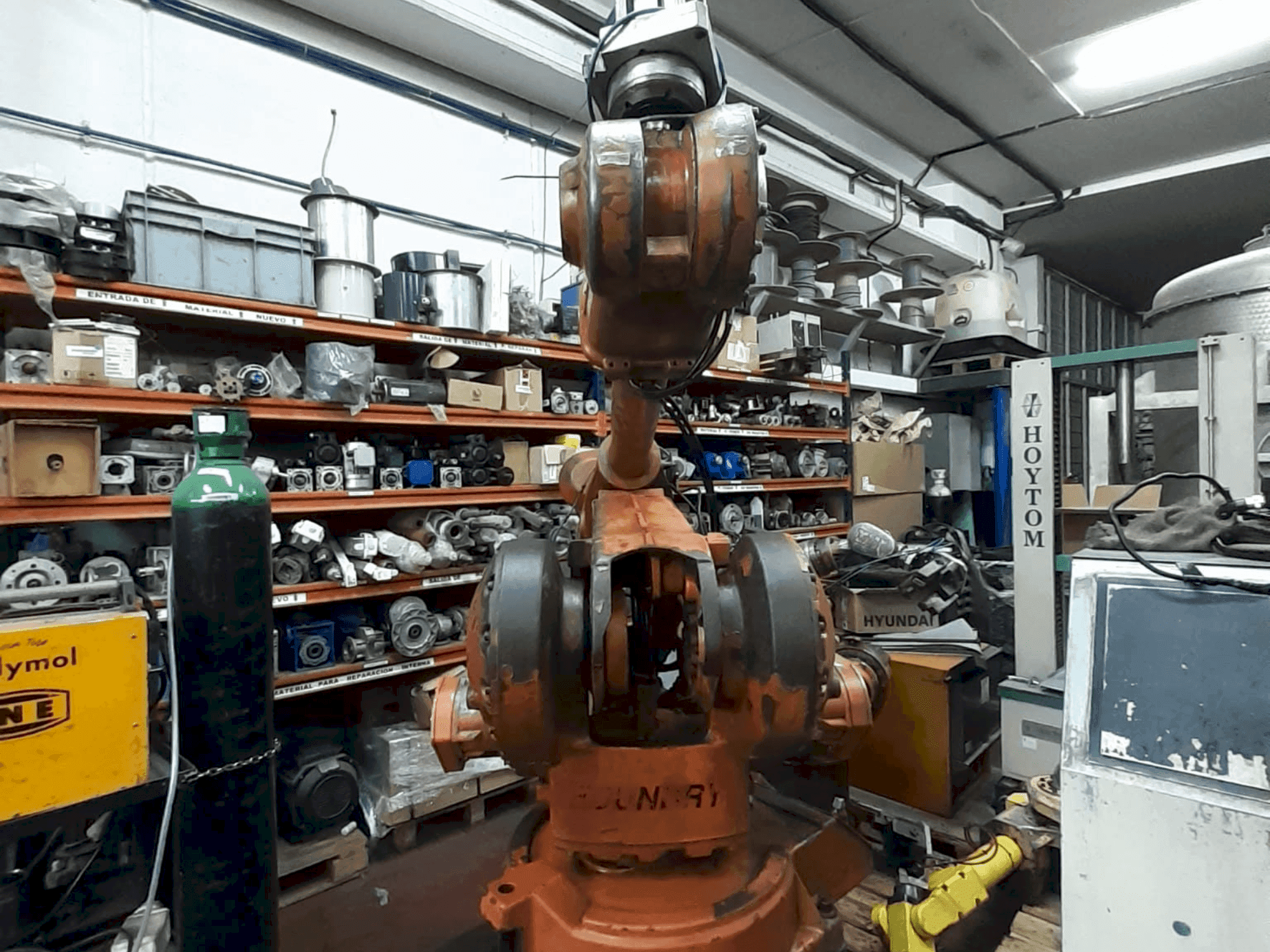 Frontansicht der ABB IRB 4400 (2018) Maschine