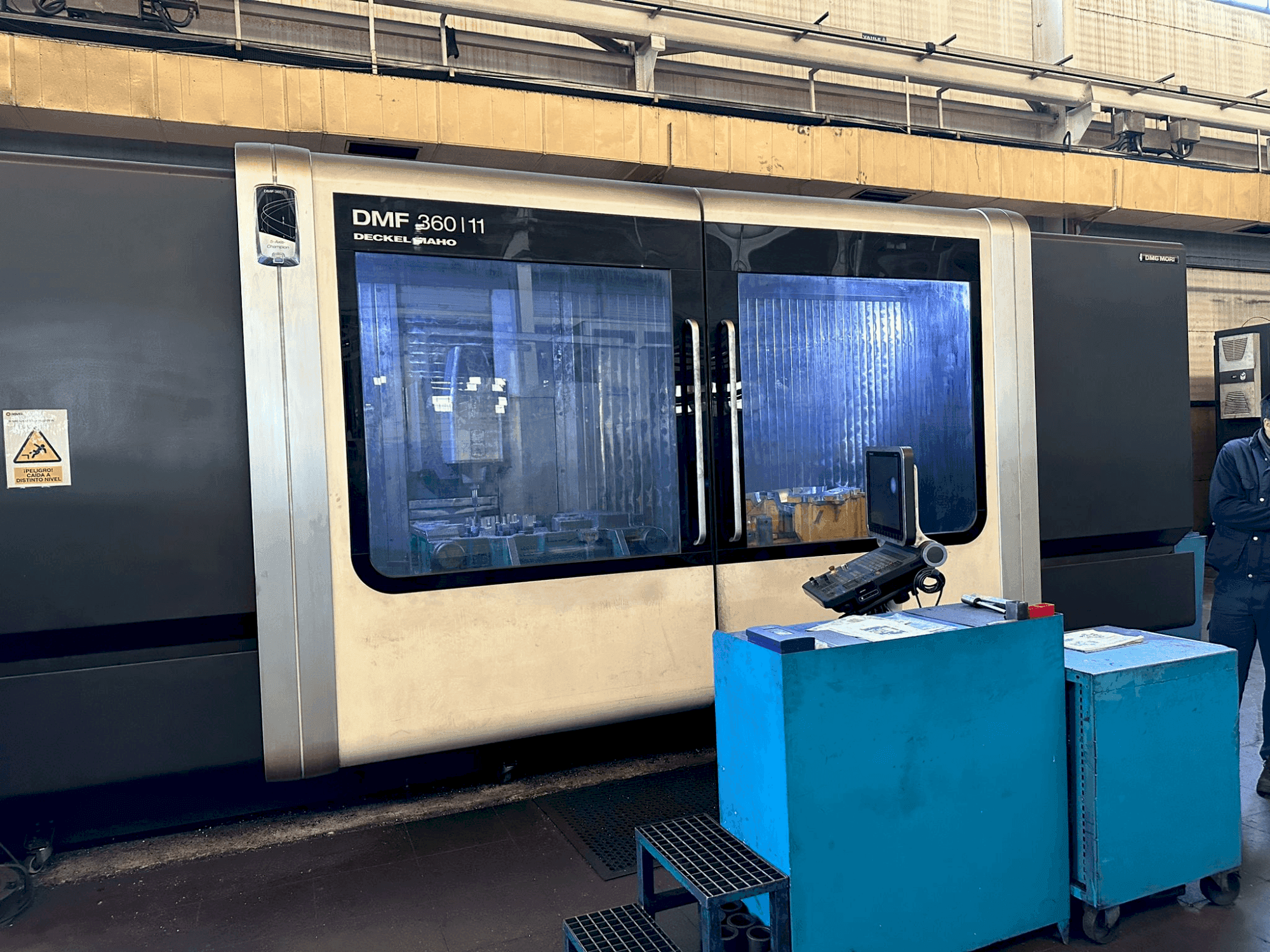 Frontansicht der DMG MORI DMF 360-11 Maschine