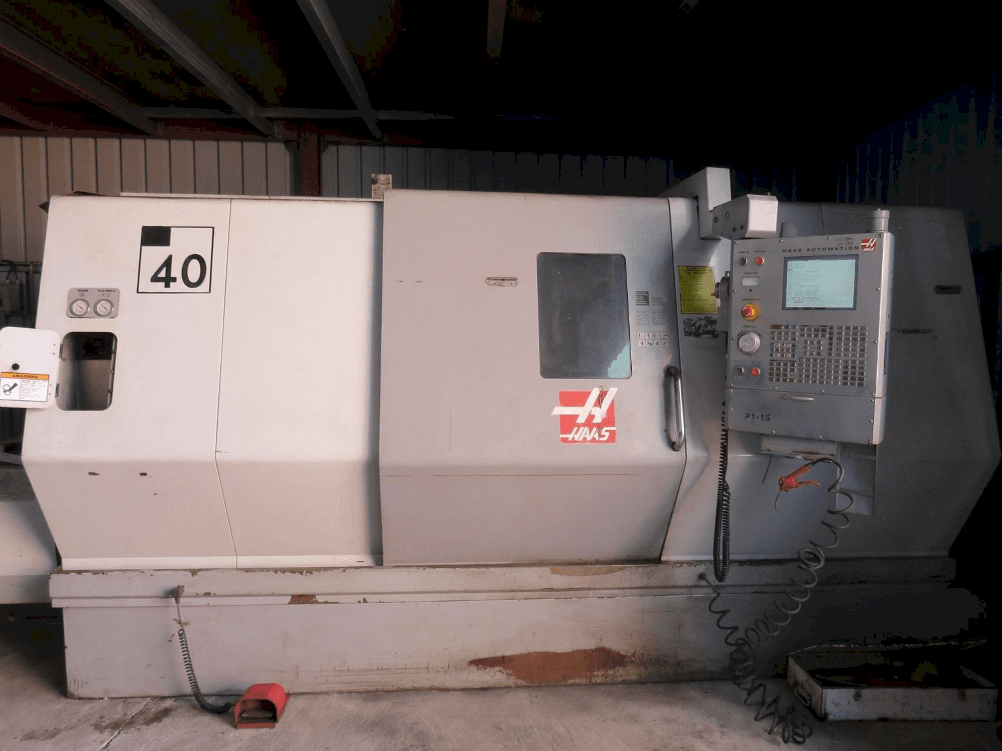 Frontansicht der HAAS SL-40 Maschine