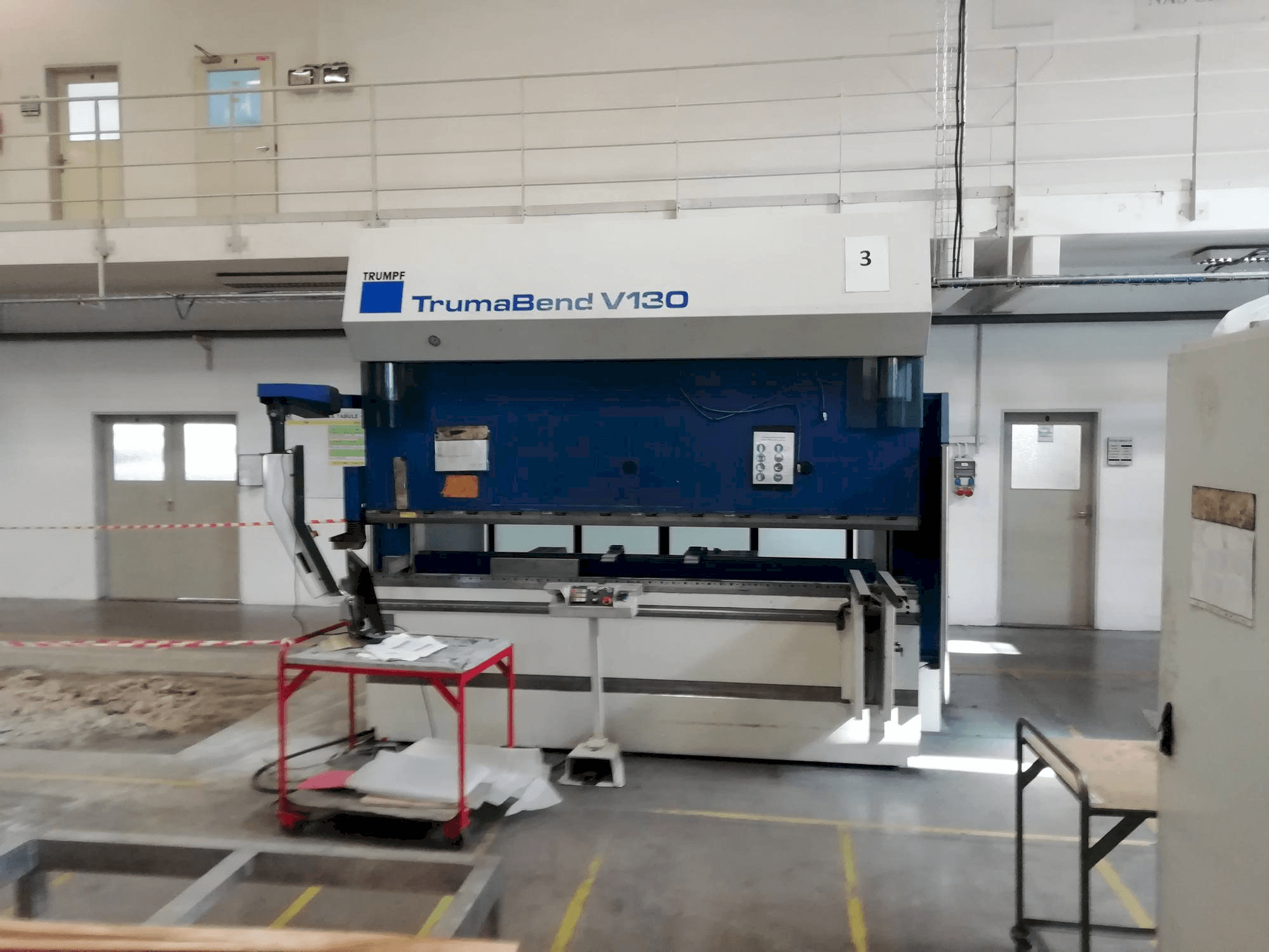 Frontansicht der Trumpf TrumaBend V130 Maschine