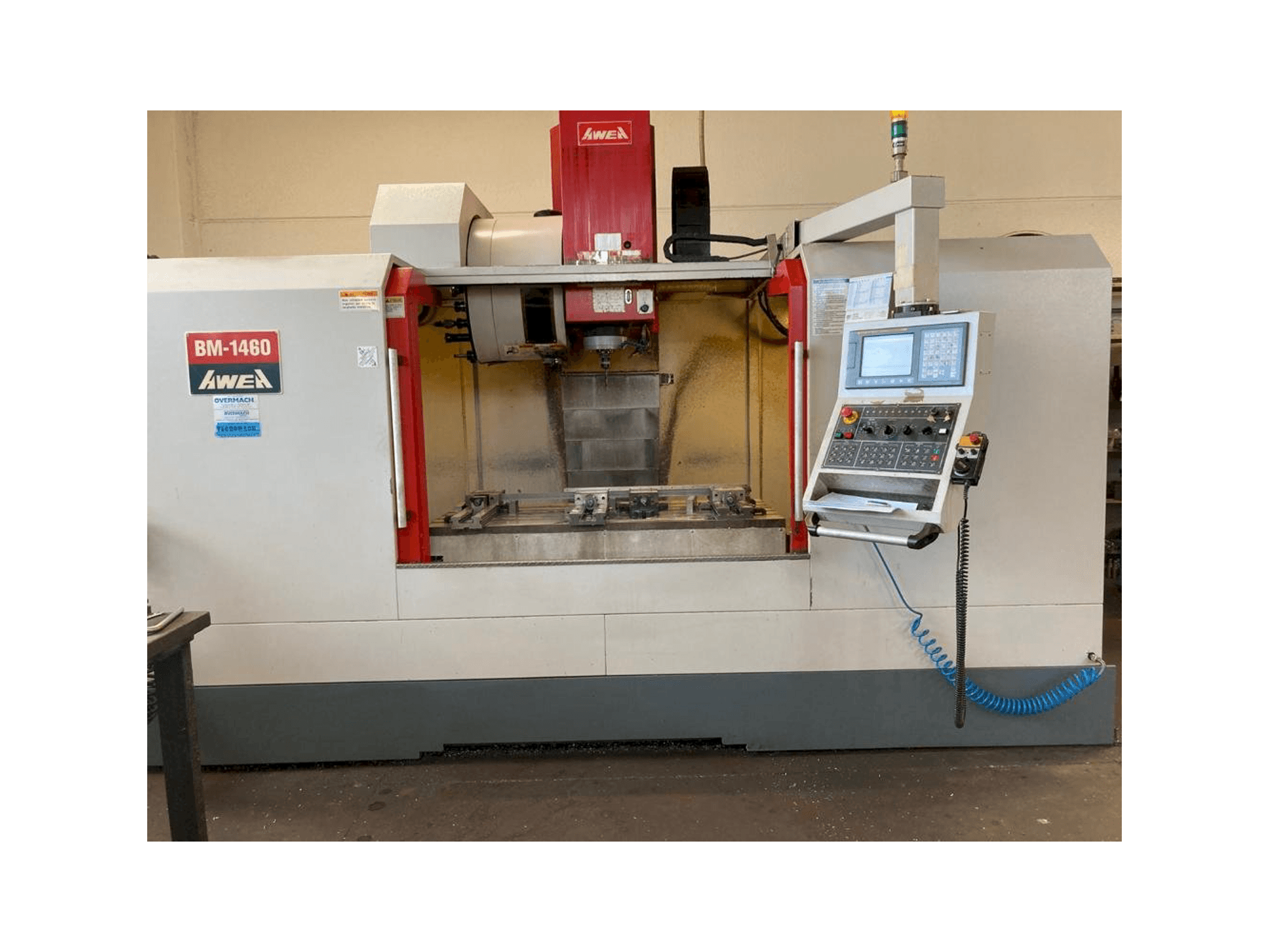Frontansicht der AWEA BM1400 Maschine