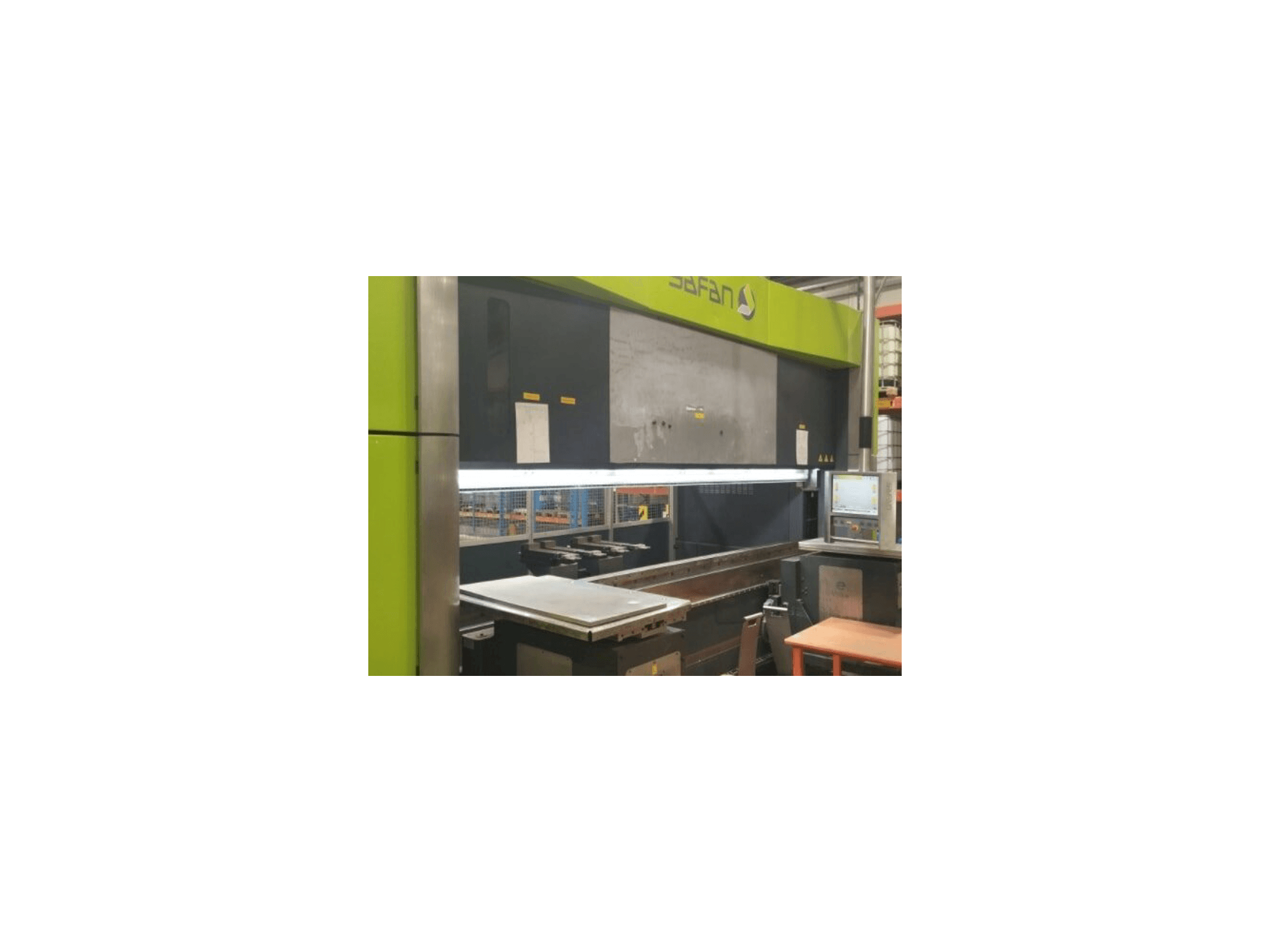 Frontansicht der Safan SAFAN E-brake 300-4100 Maschine