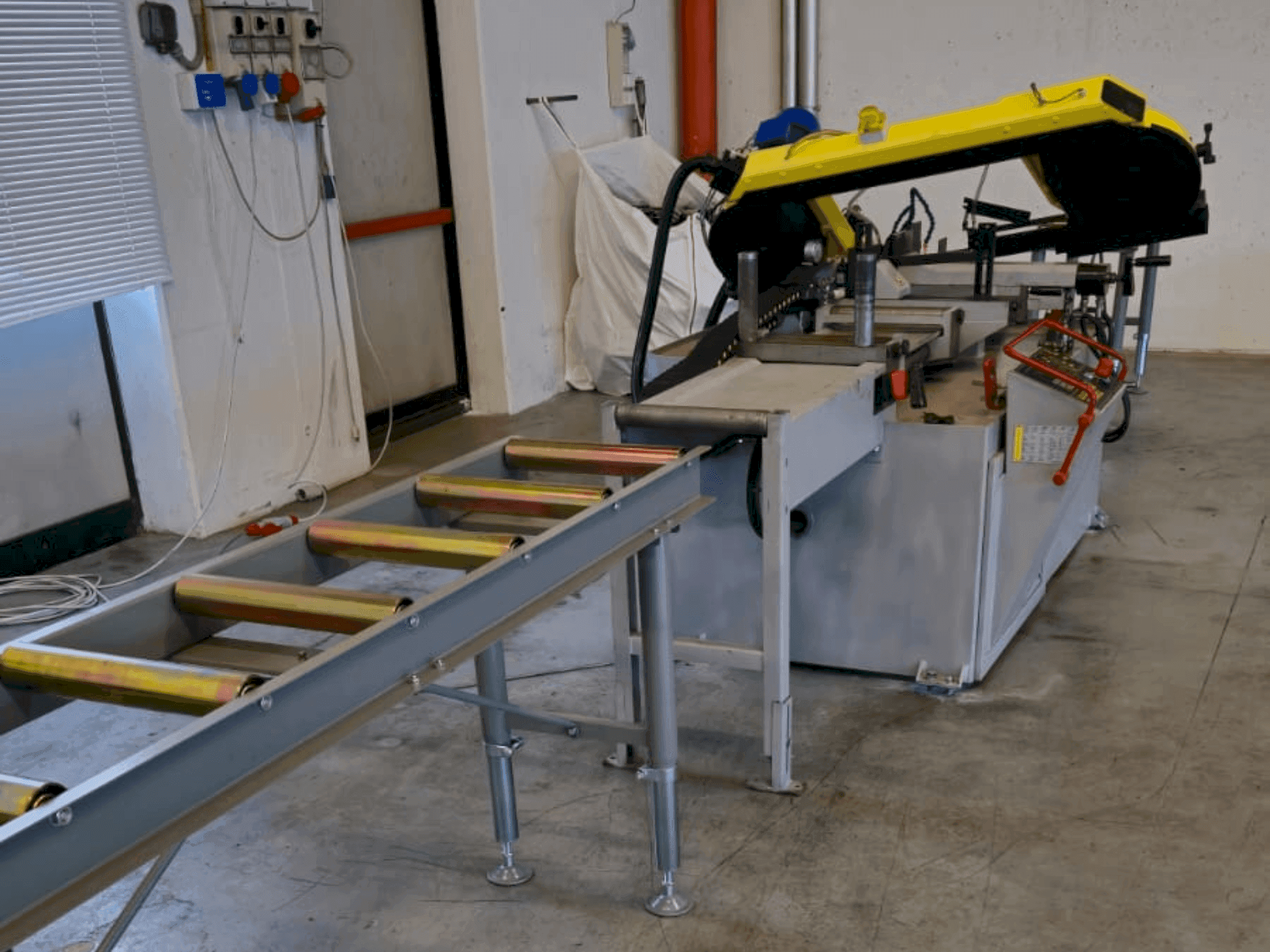 Frontansicht der FMB JUPITER Maschine