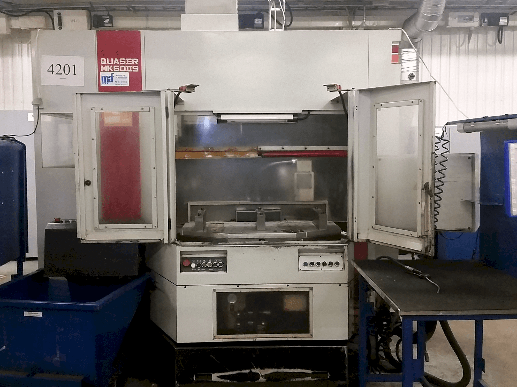 Frontansicht der Quaser MK60 IIS Maschine