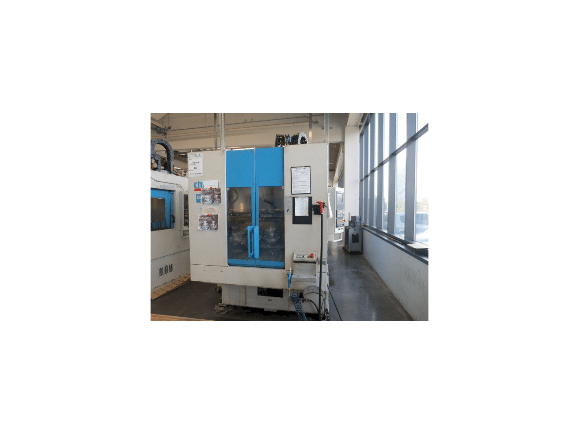 Frontansicht der CHIRON DZ 15K W Maschine