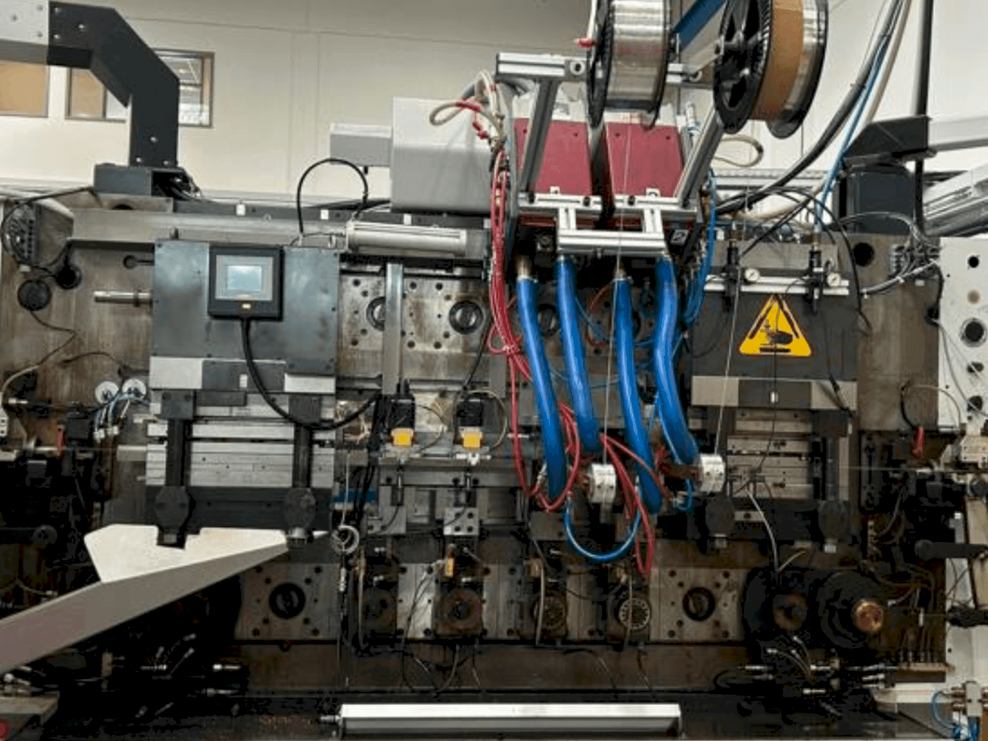 Frontansicht der Bihler BZ 2/8 Maschine