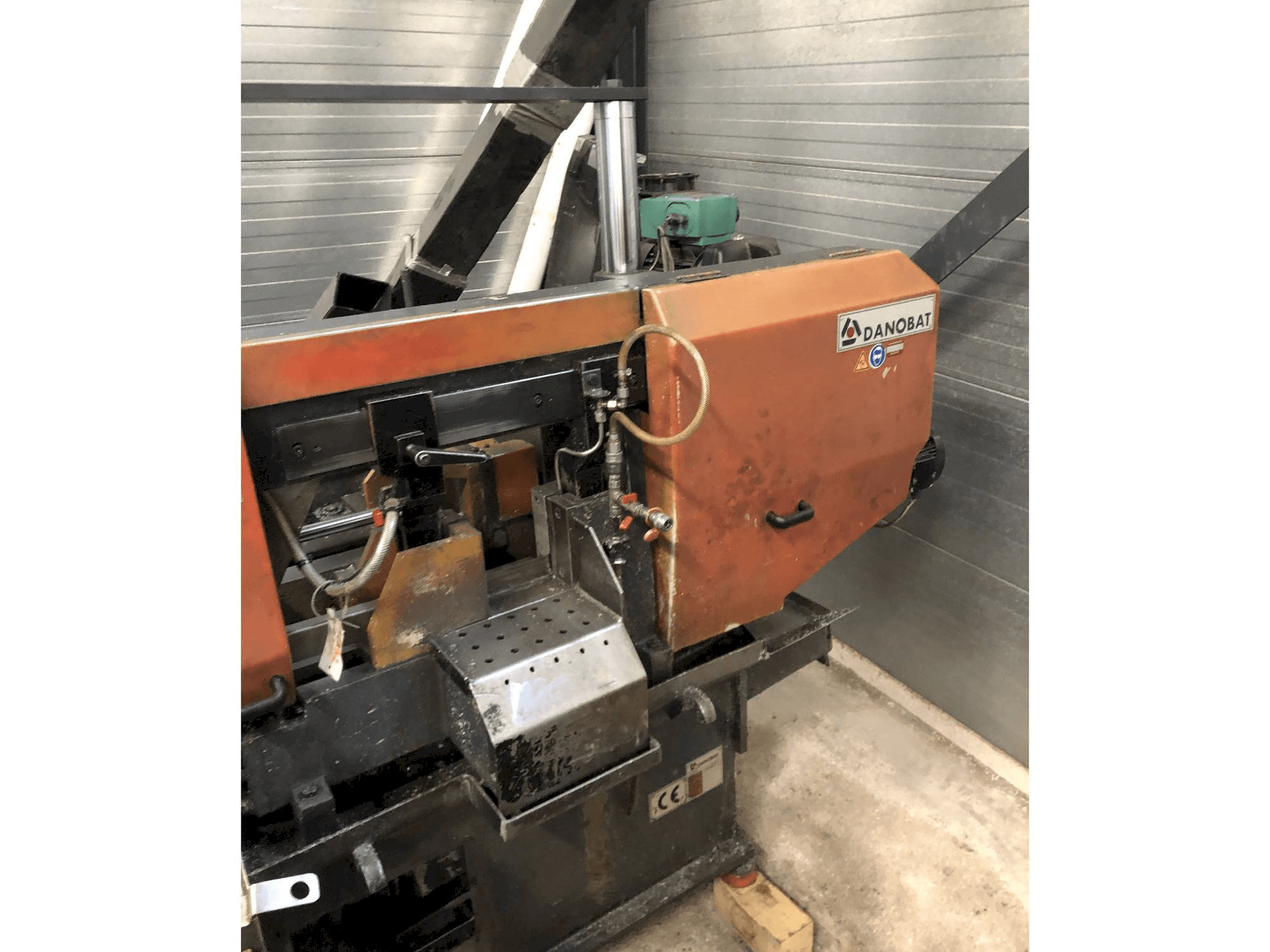 Frontansicht der DANOBAT CR 260 AF CN Maschine