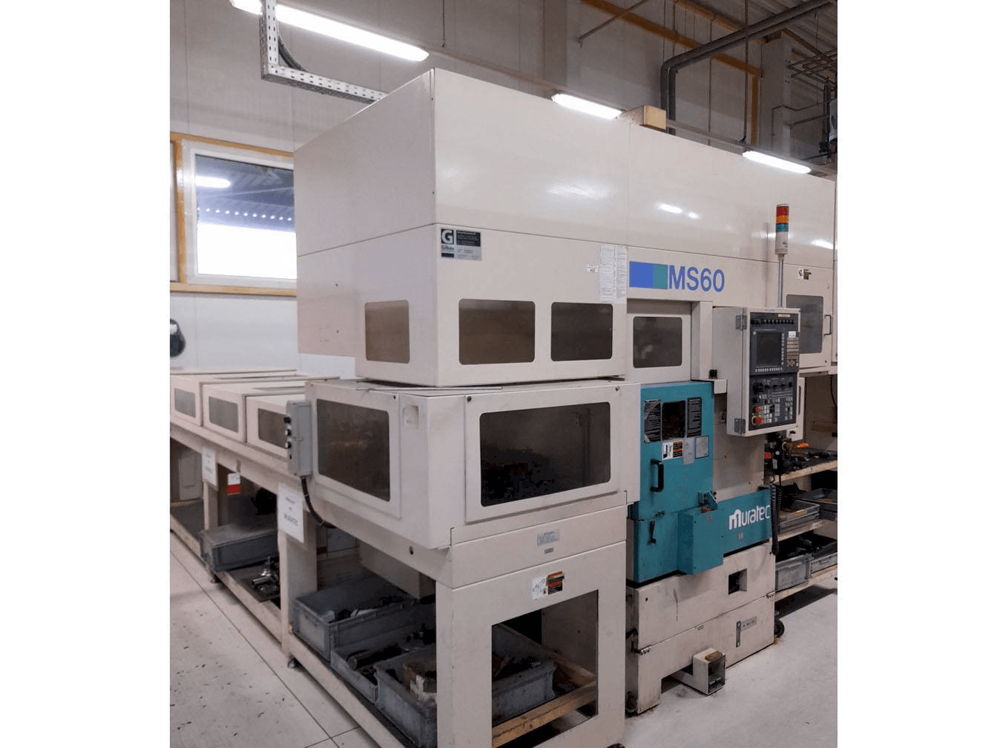 Frontansicht der Muratec MS60 Maschine