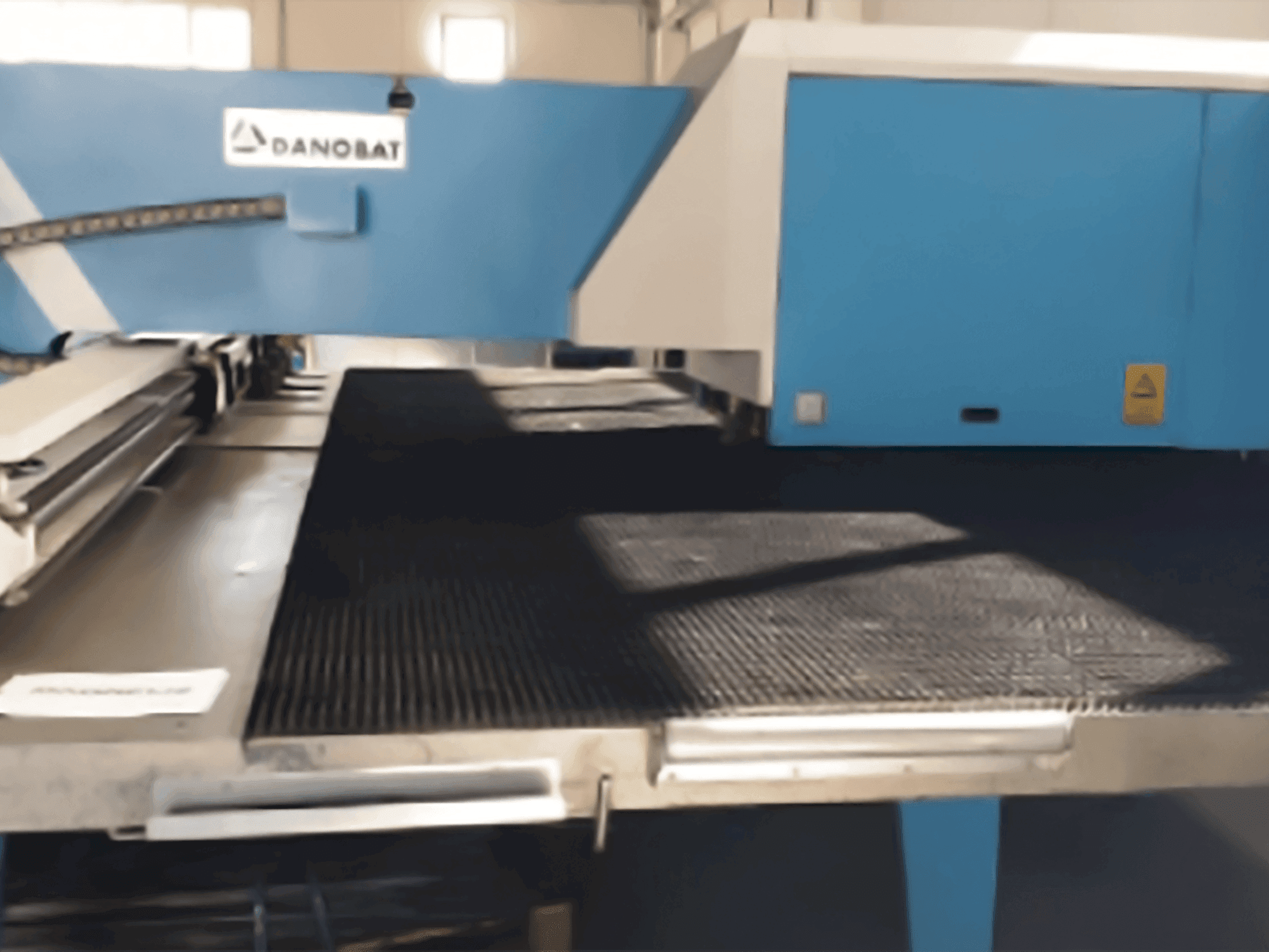 Frontansicht der DANOBAT PGA-1 Maschine