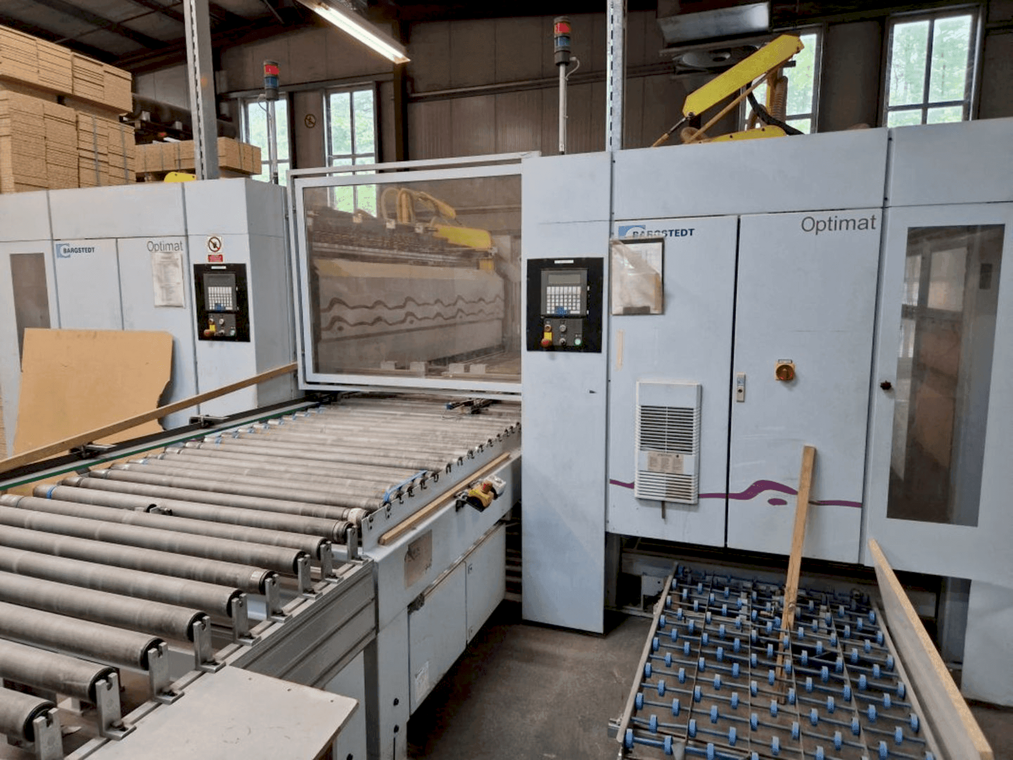 Frontansicht der BÜRKLE FFAII 1300 Maschine