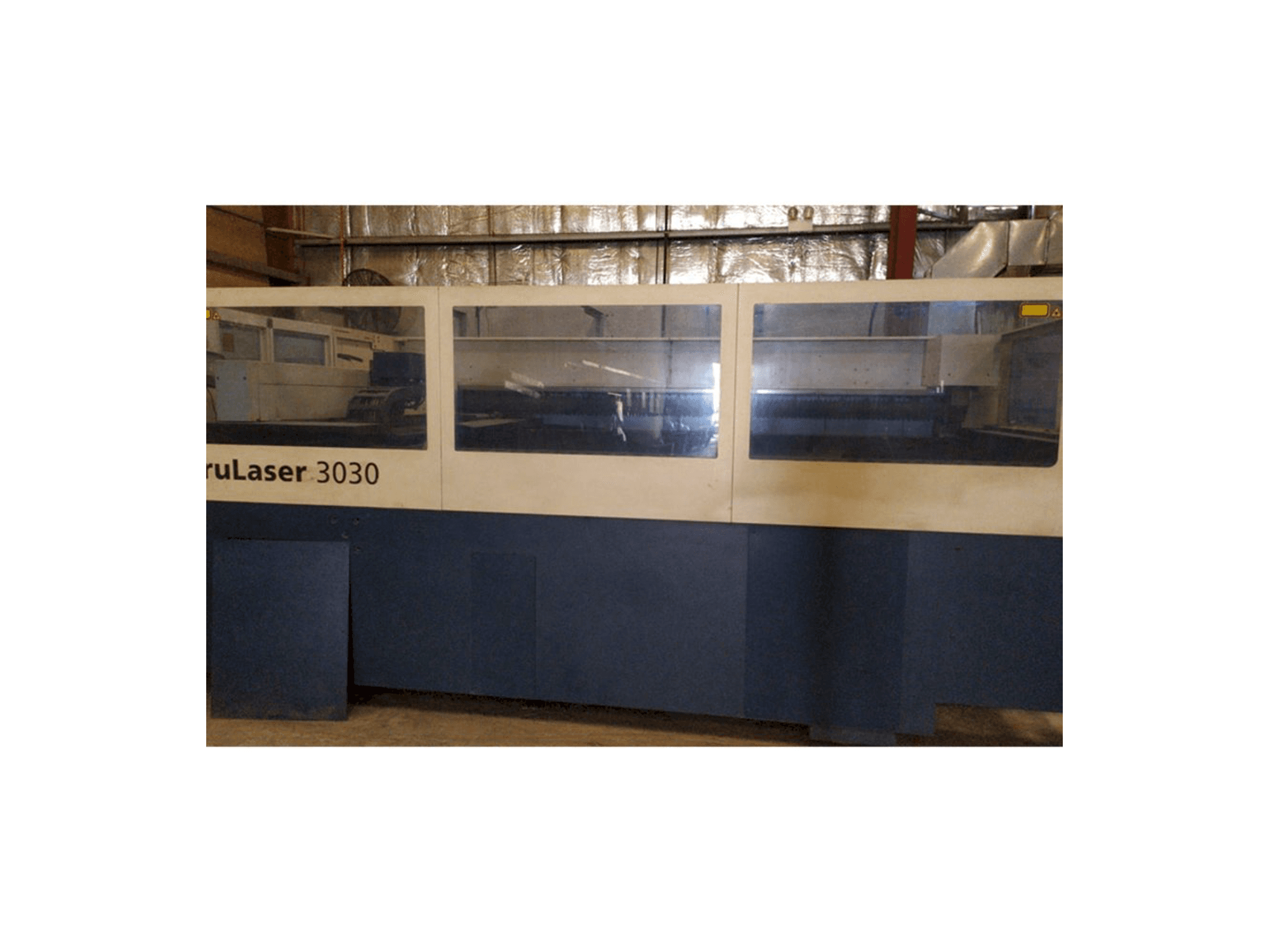 Frontansicht der Trumpf TruLaser 3030 Maschine