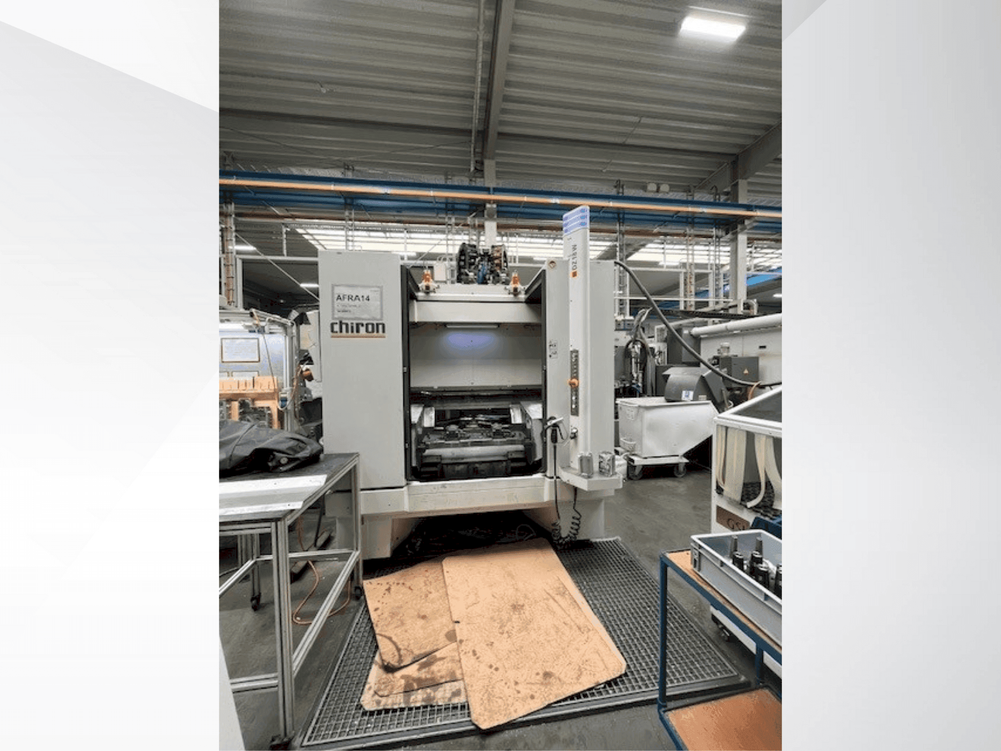 Frontansicht der CHIRON DZ 18 W Maschine