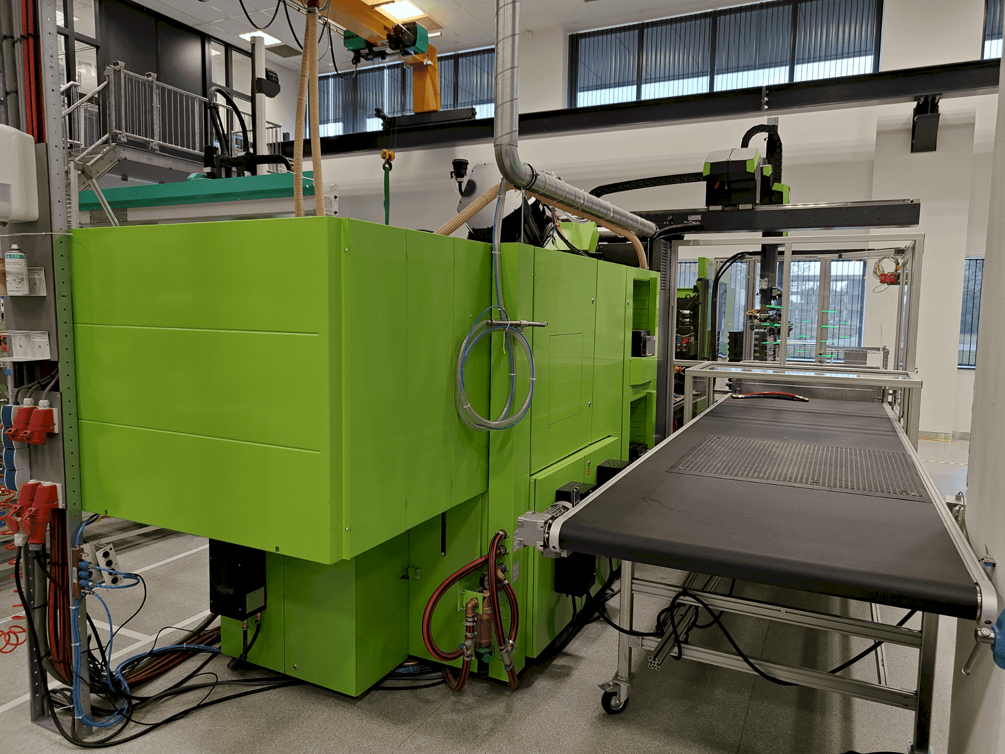 Frontansicht der Engel e-victory 740H/50W/220 combi + Viper 20 Maschine