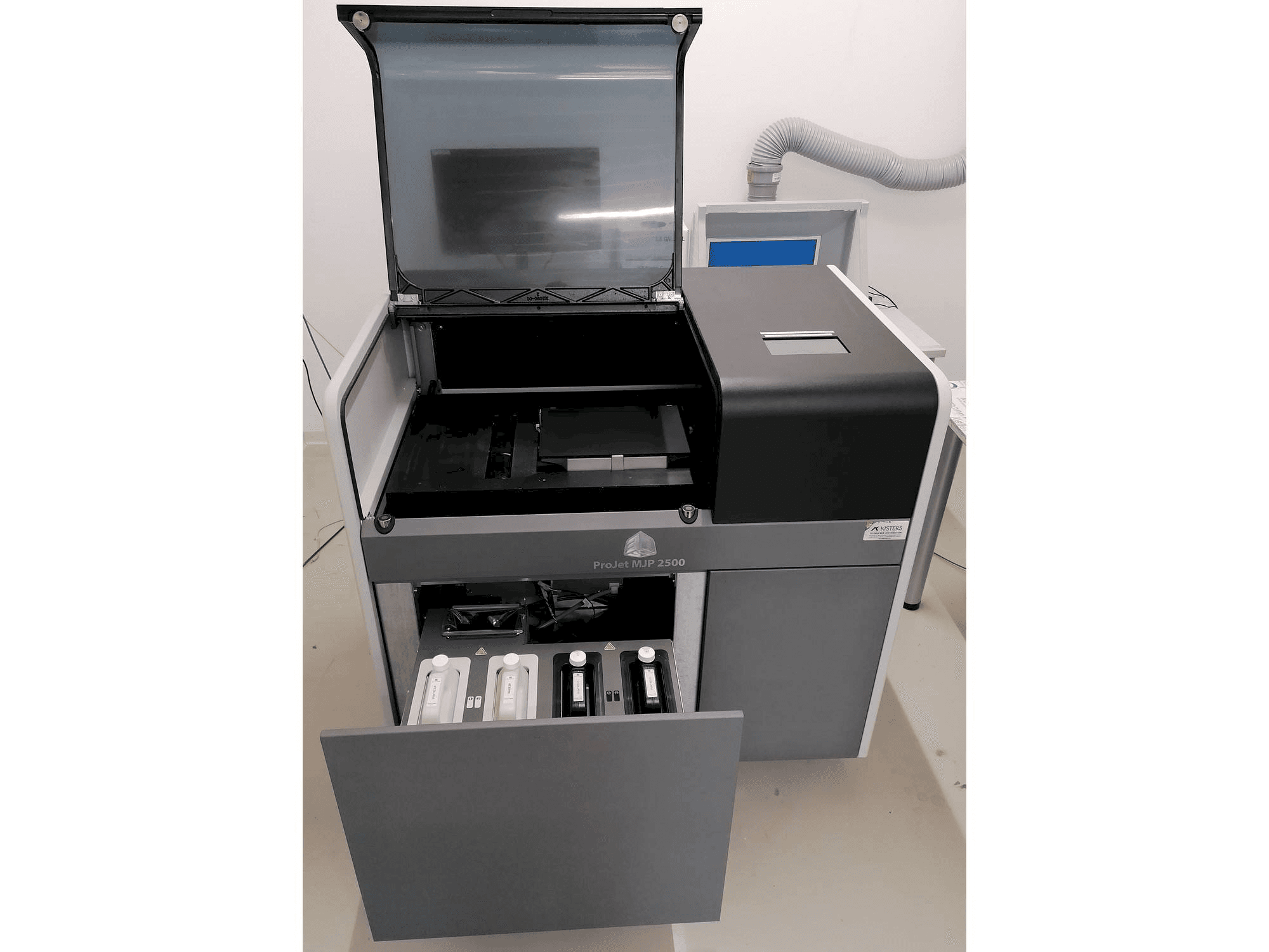 Frontansicht der 3DSYSTEMS ProJet MJP 2500Plus Maschine