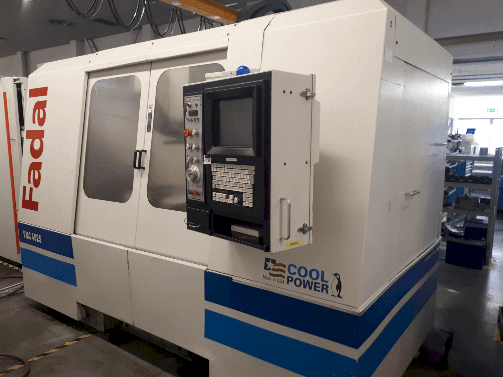 Frontansicht der FADAL VMC4525 Maschine