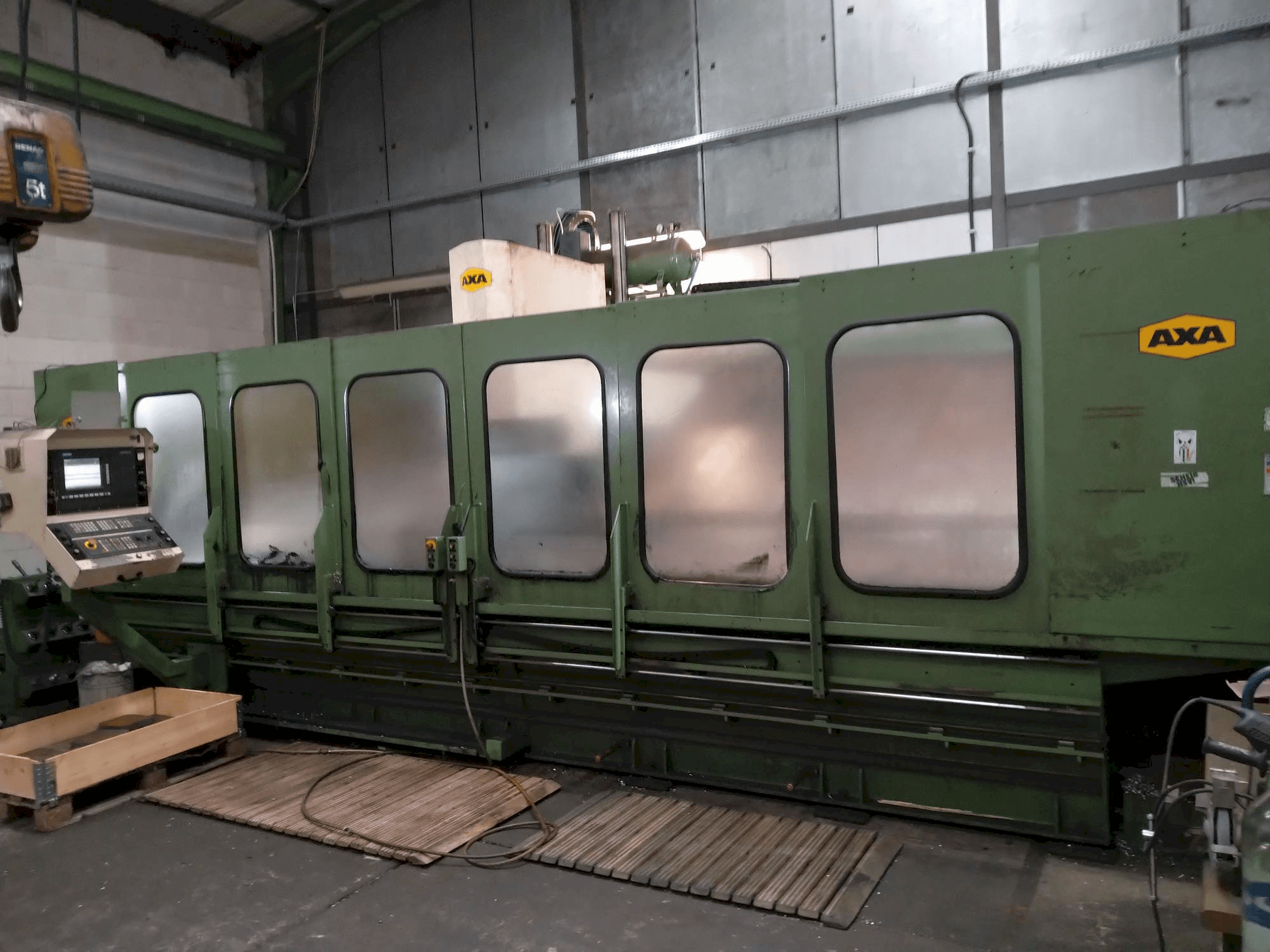 Frontansicht der AXA VSC 5000-m Maschine