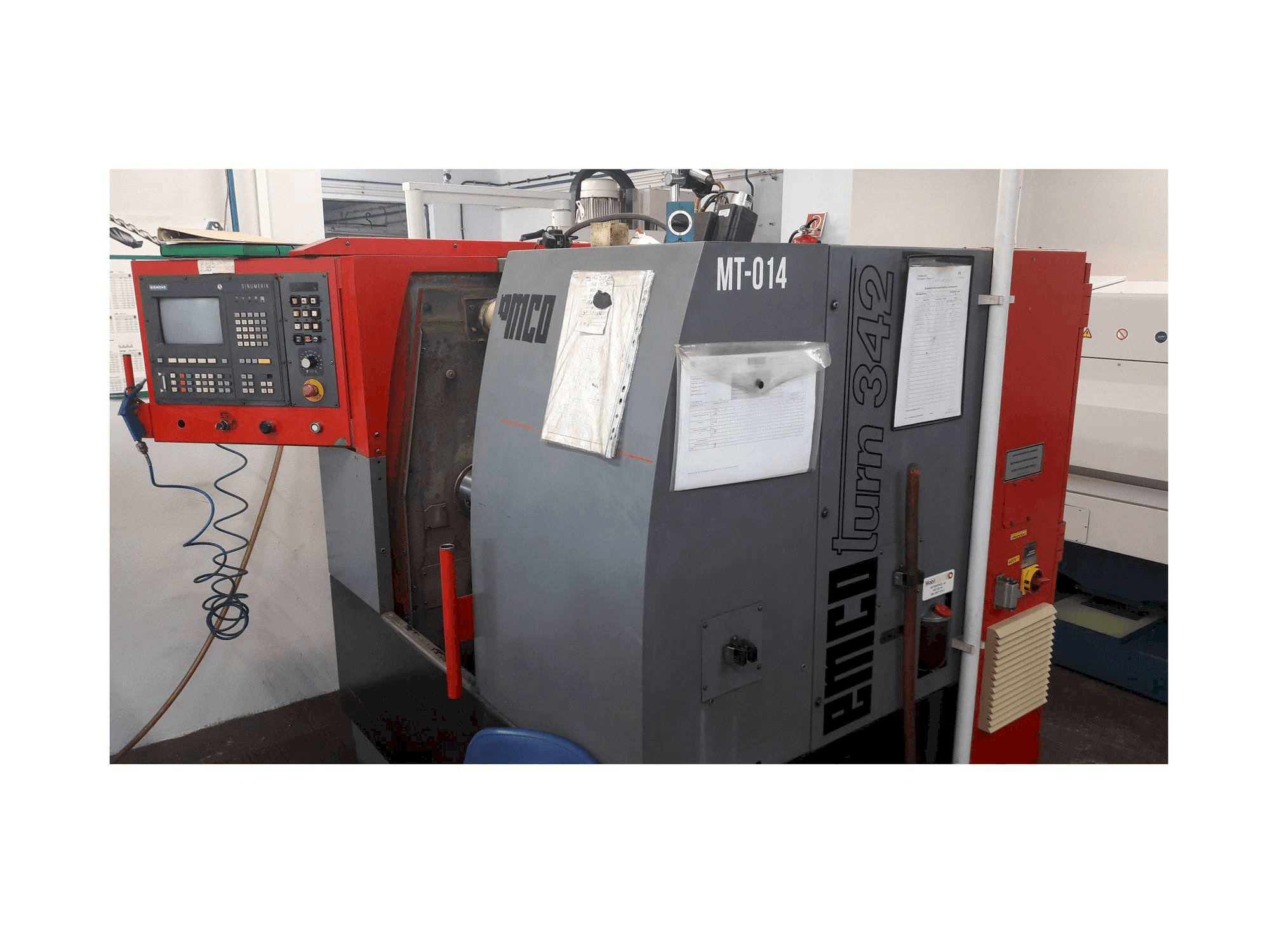 Frontansicht der EMCO EMCOTURN 342 Maschine