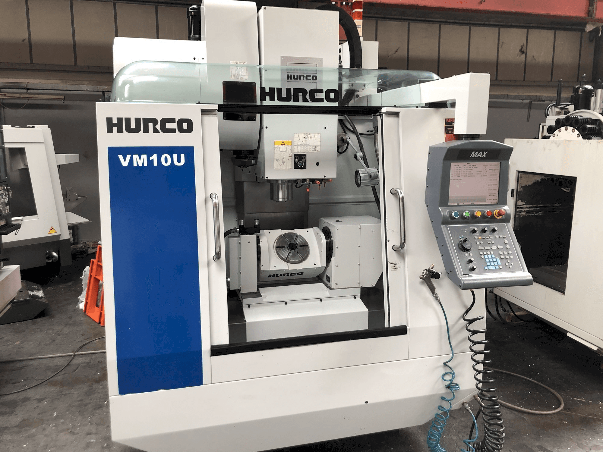 Frontansicht der Hurco VM10U Maschine