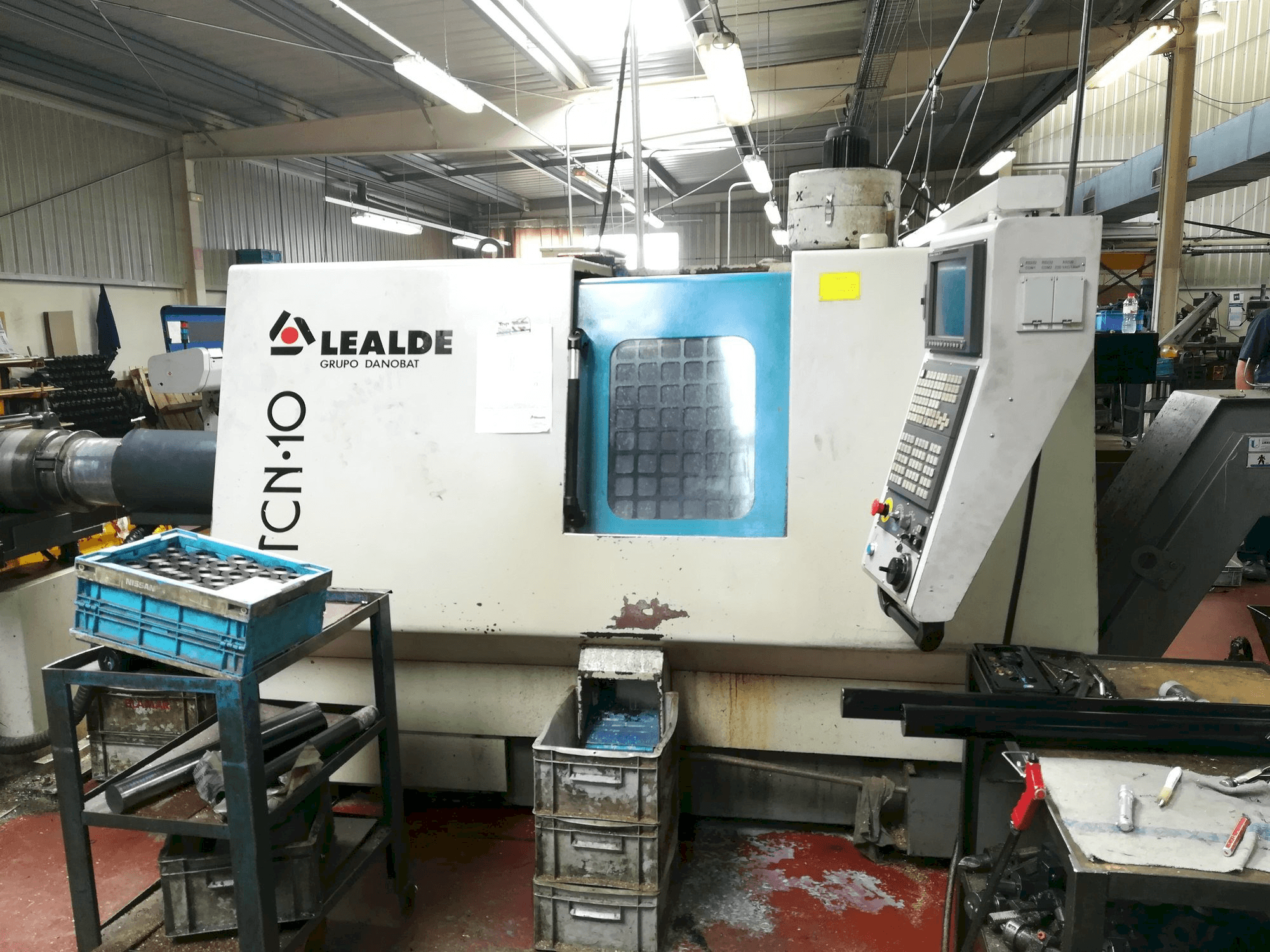 Frontansicht der Lealde TCN 10 Maschine