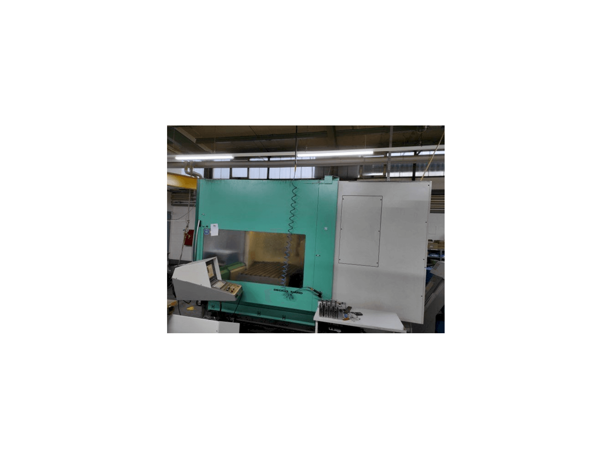 Frontansicht der DMG DMU 125 T Maschine