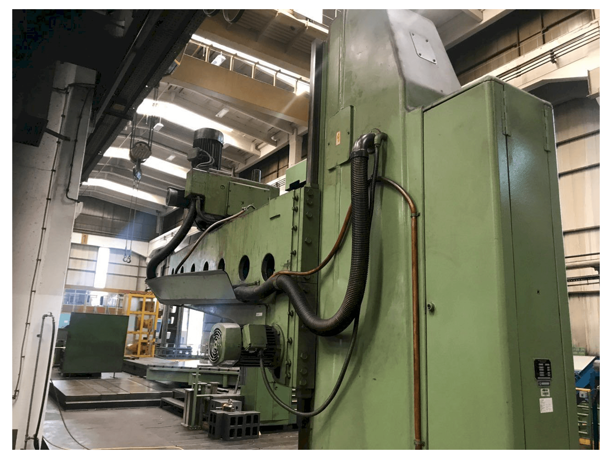 Frontansicht der TOS Vrp 8 A Maschine