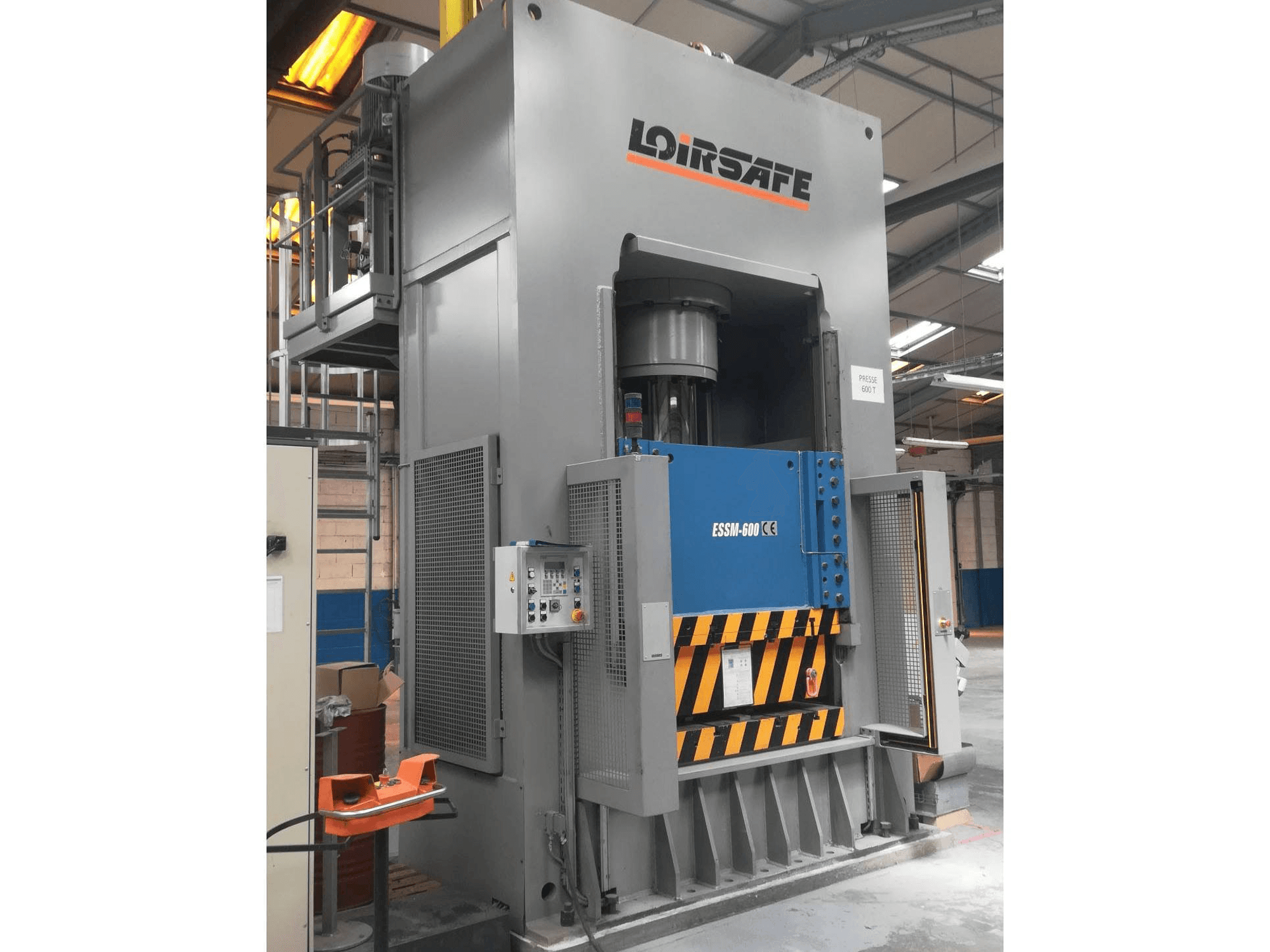 Frontansicht der LOIRSAFE ESSM -600/15-13,5/12-8 Maschine