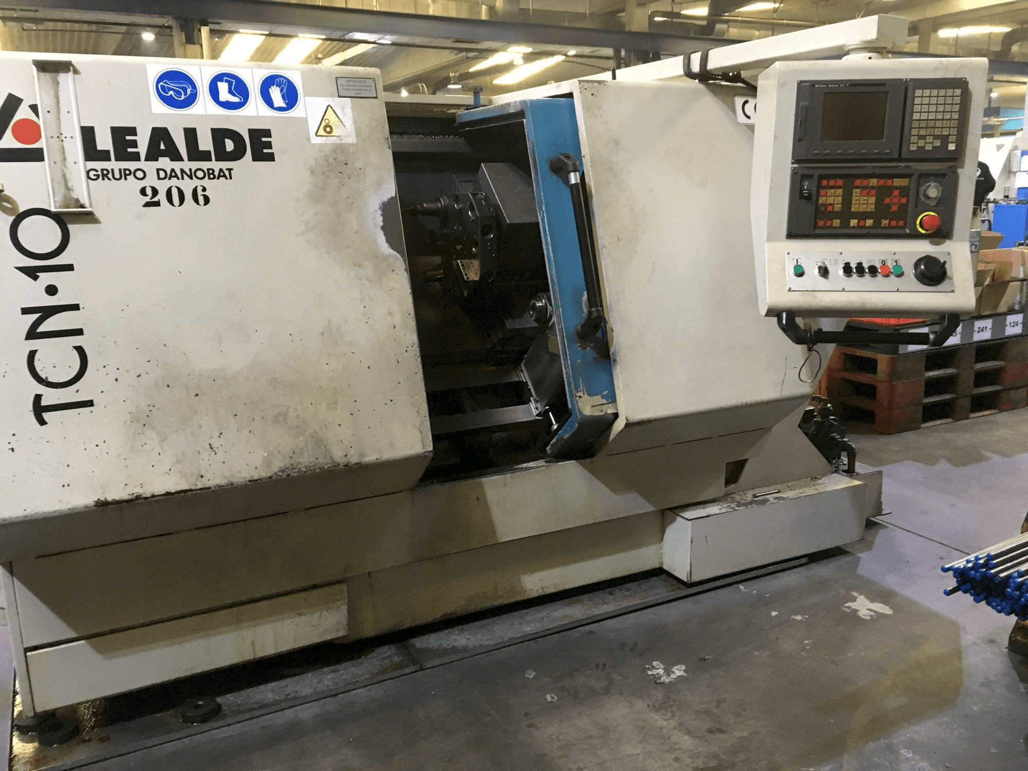 Frontansicht der Lealde TCN10 Maschine