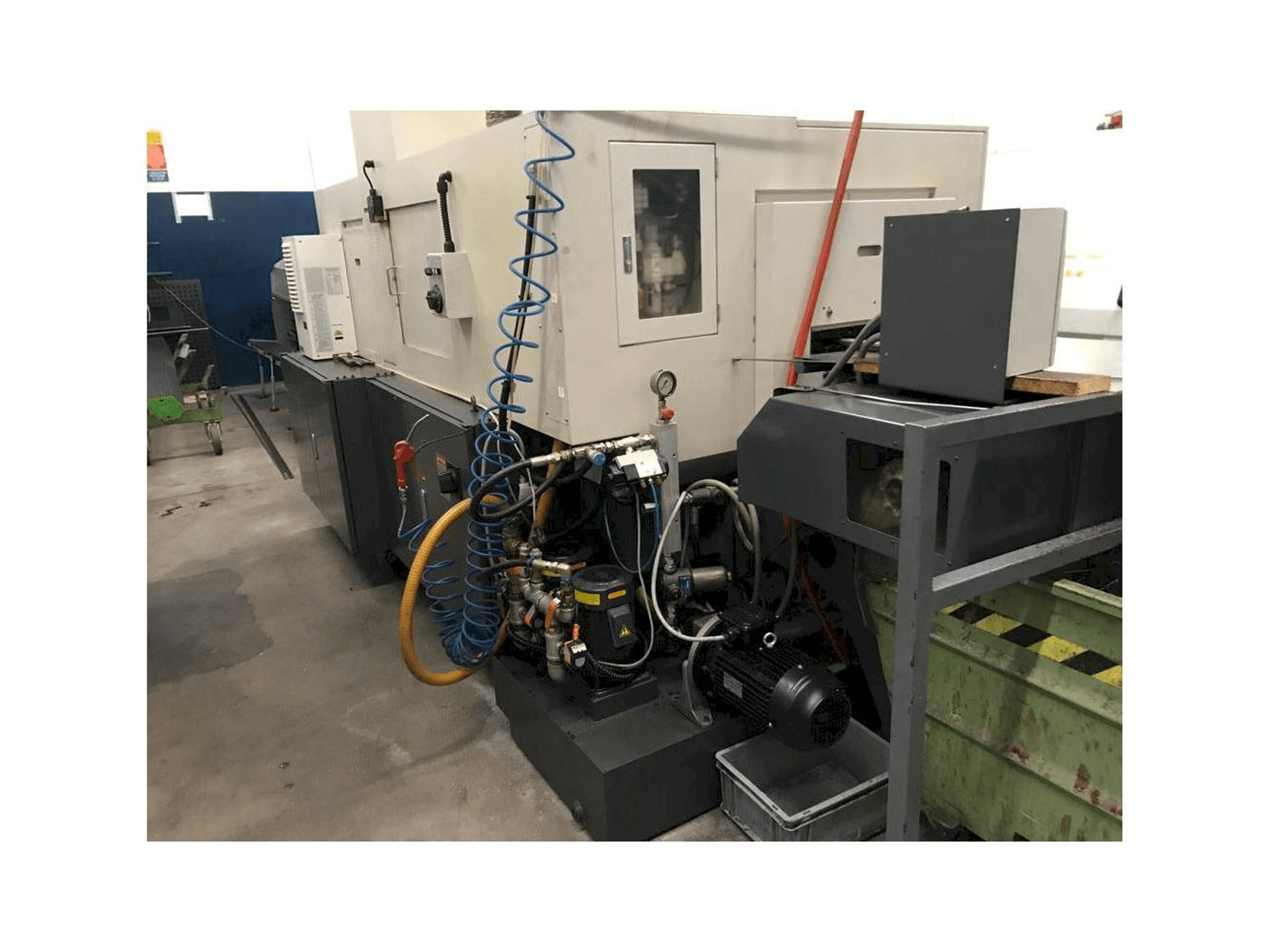 Frontansicht der Nexturn NST 38 Maschine