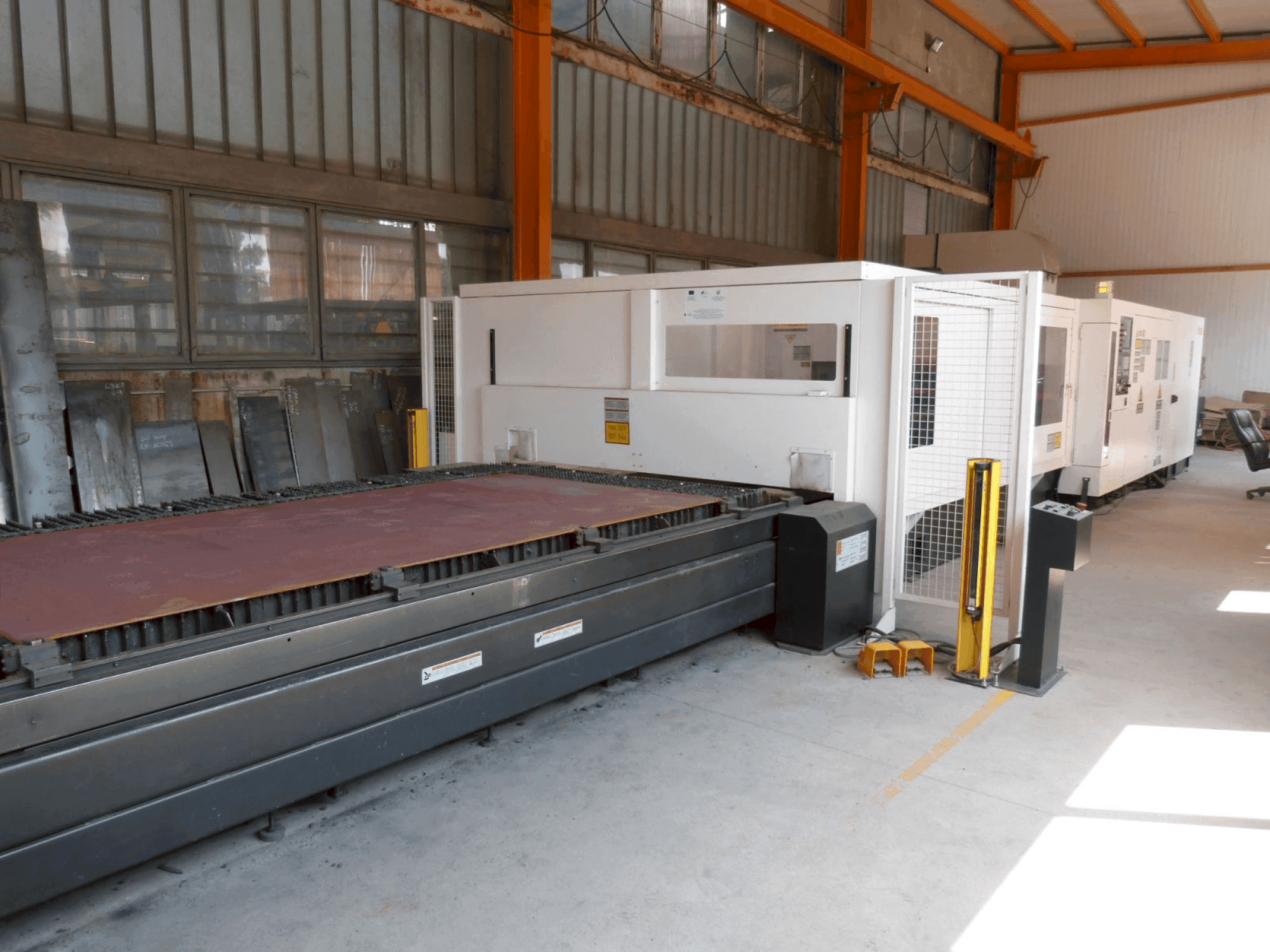 Frontansicht der Mazak SUPER TURBO-X 612 MK III G Maschine