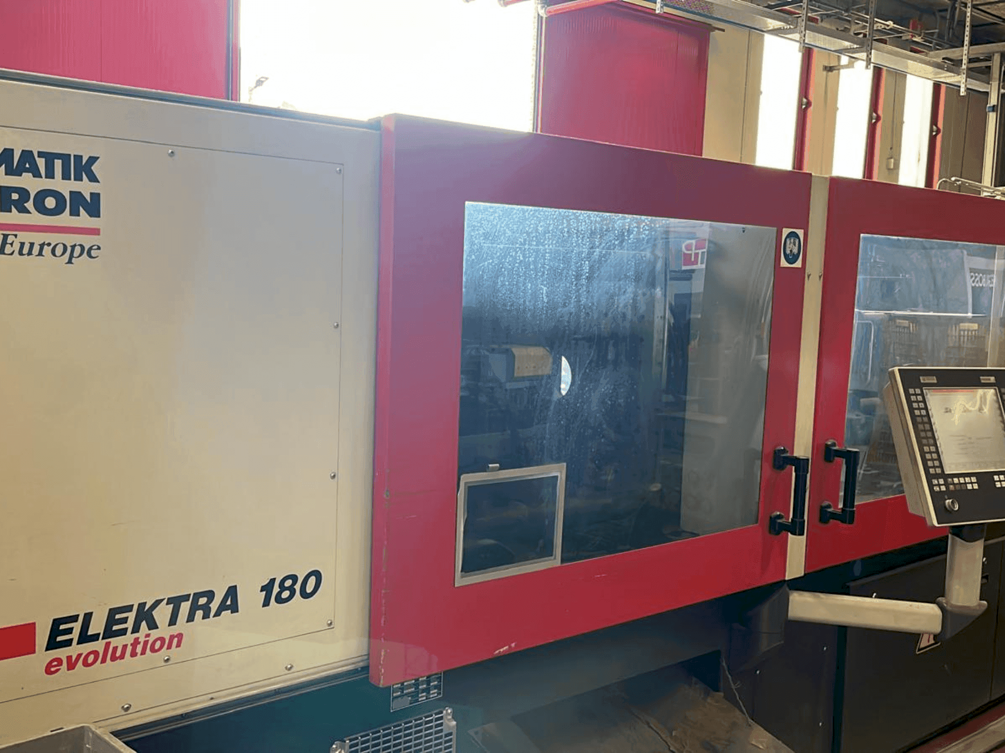 Frontansicht der FERROMATIK ELEKTRA 180 Maschine