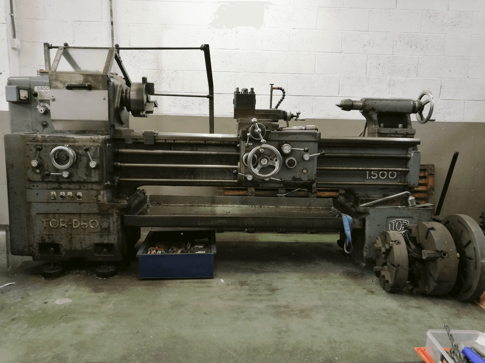 Frontansicht der TOR D-500 Maschine