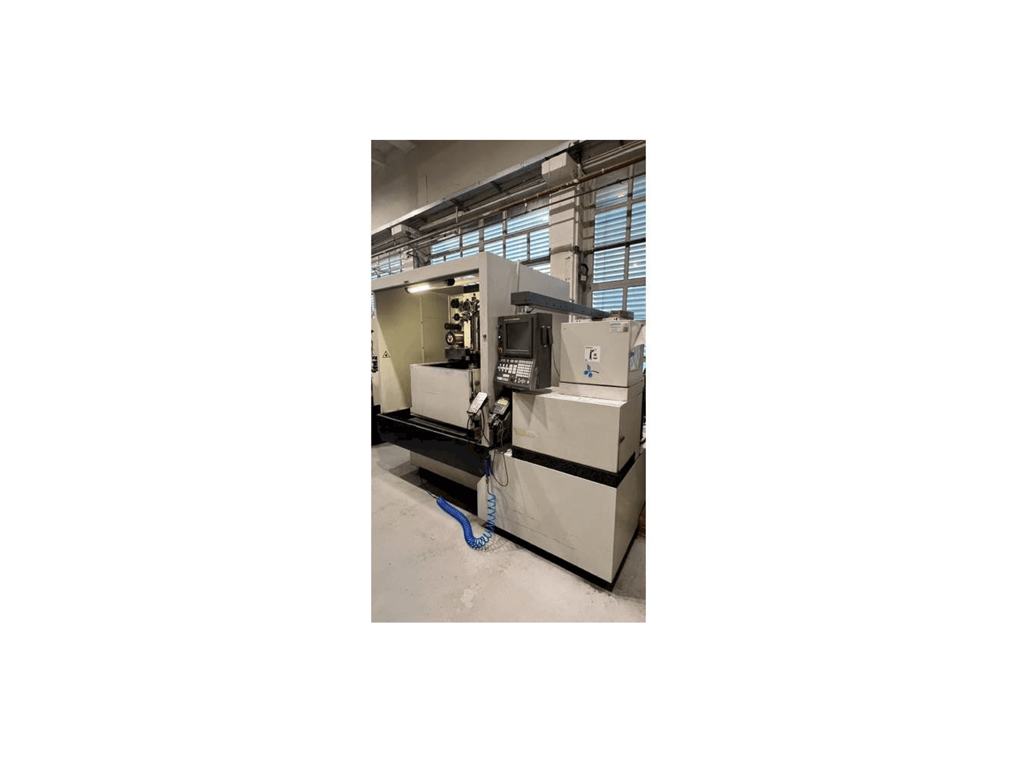 Frontansicht der FANUC ROBOCUT Alfa-1iC Maschine