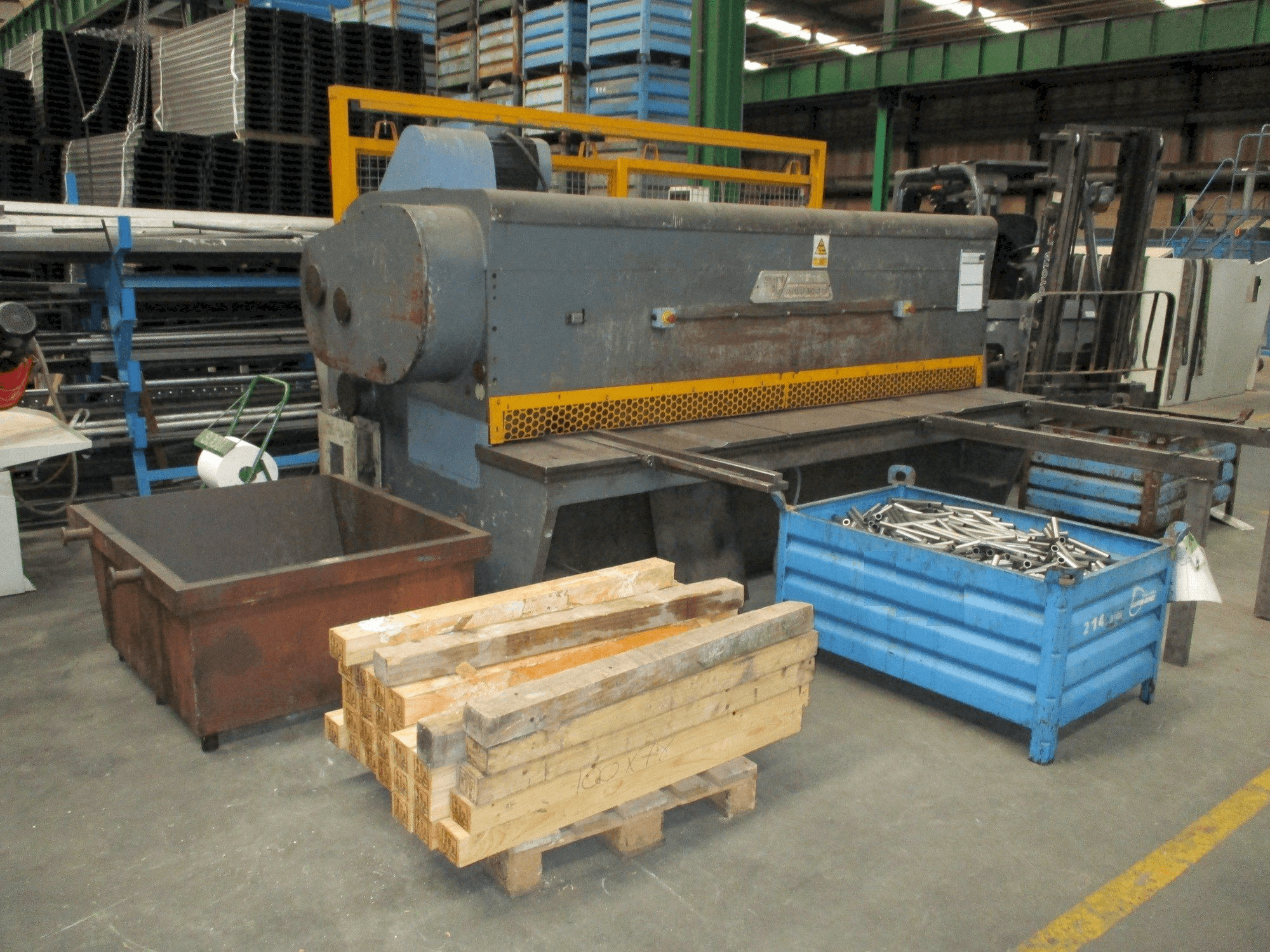 Frontansicht der Taci AC-10/30 Maschine