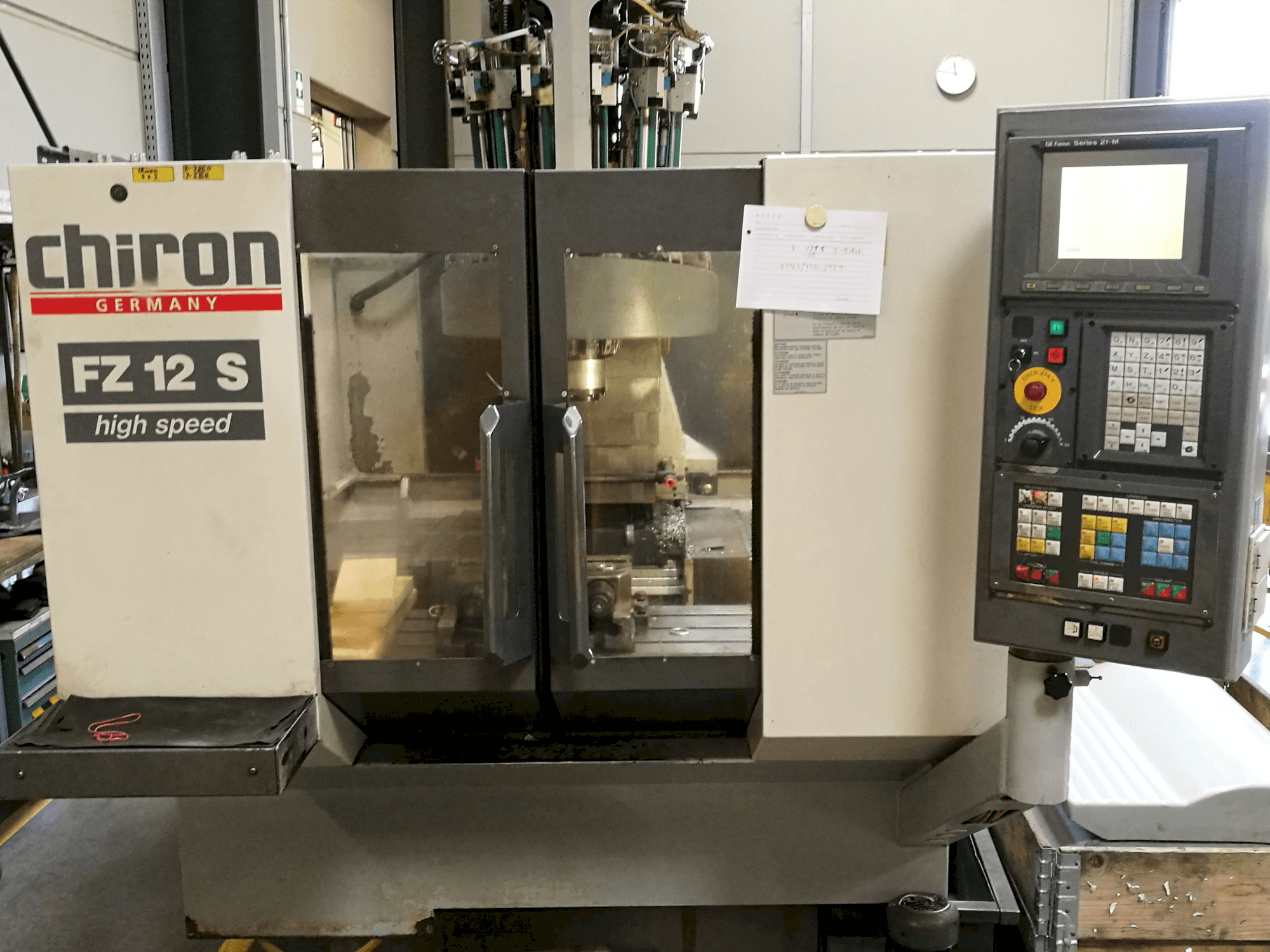 Frontansicht der Chiron FZ 12 S Maschine