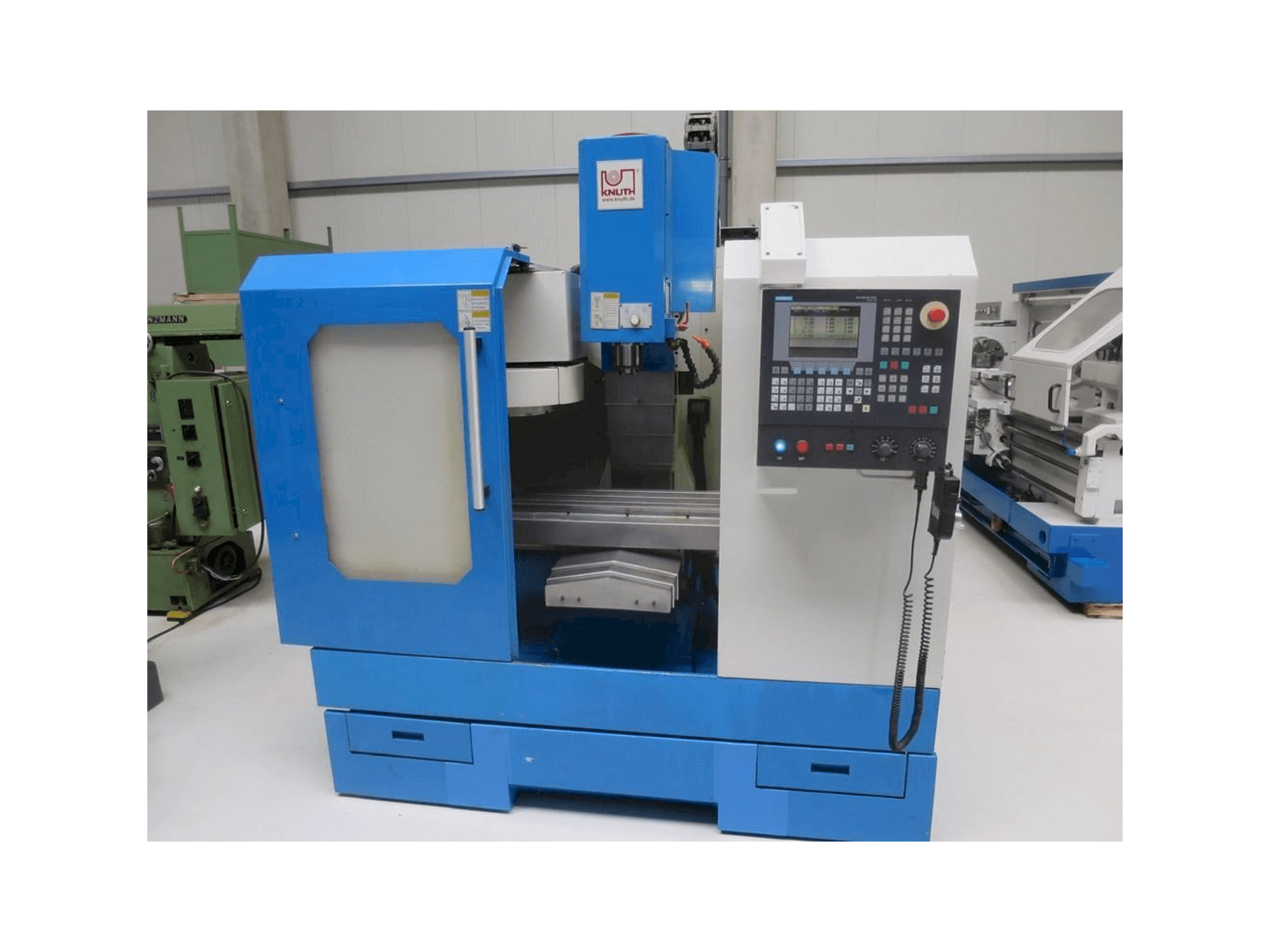Frontansicht der KNUTH EcoMill 350 Maschine